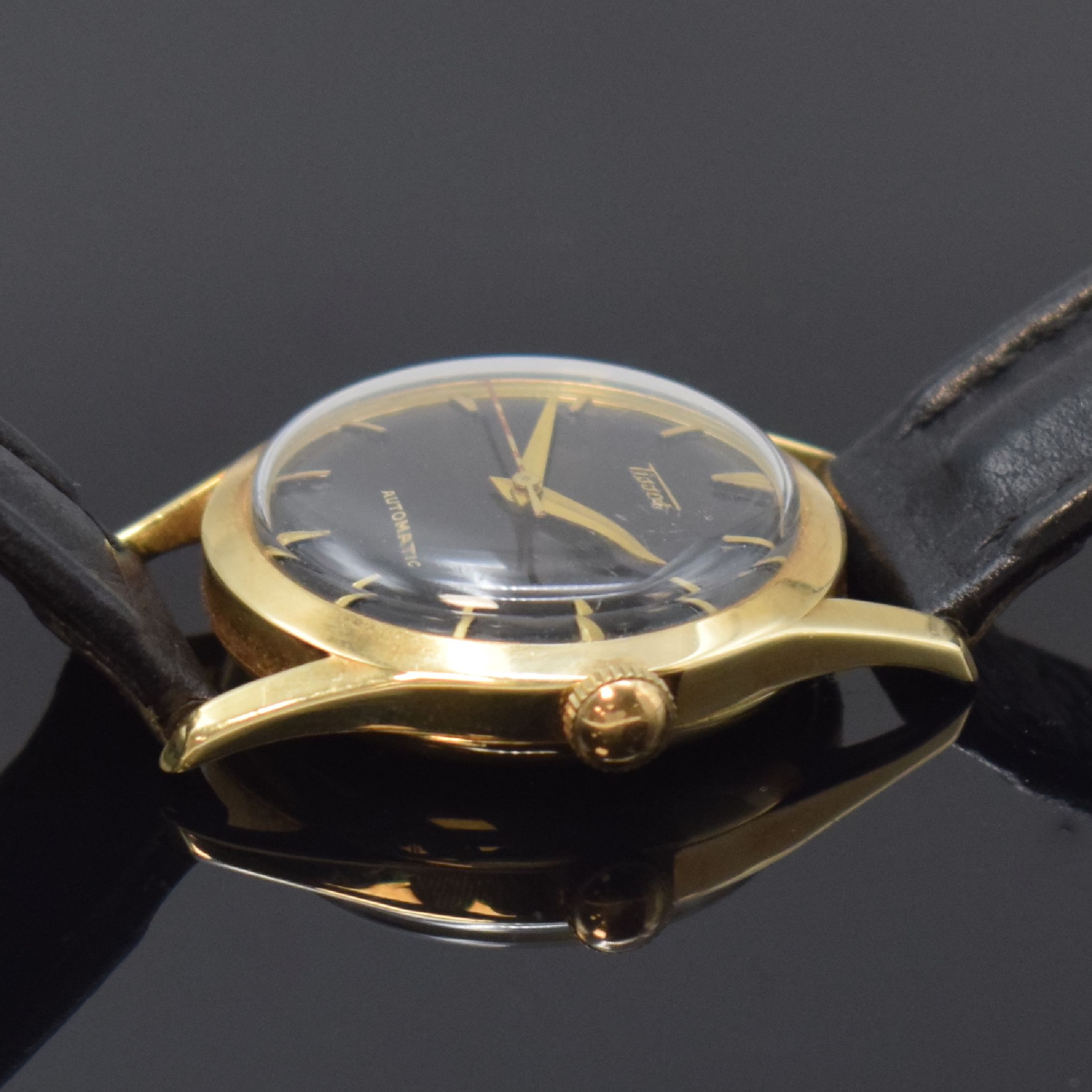 Detail c: TISSOT und PROVITA 2 Armbanduhren in GG 585/000, Schweiz um 1960/1970, Automatik/Handaufzug, beide in GG 585/000, Böden aufgedr., 1) Tissot, ...