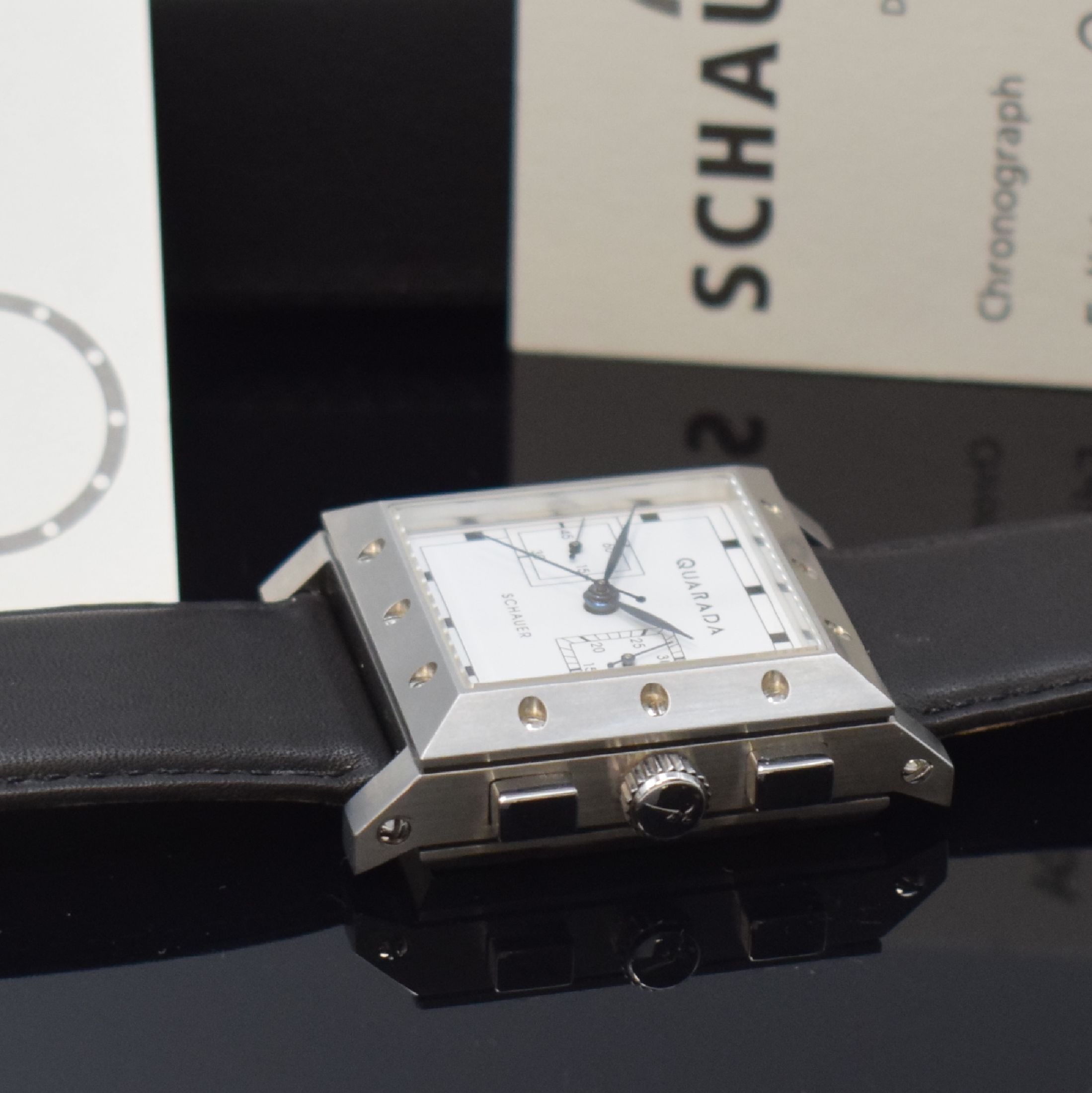 Detail b: JÖRG SCHAUER Quarada Herrenchronograph in Stahl, Deutschland um 2000, Automatik, beids. vergl. Geh., Boden 8-fach verschr., weißes Zifferbl. m. ...