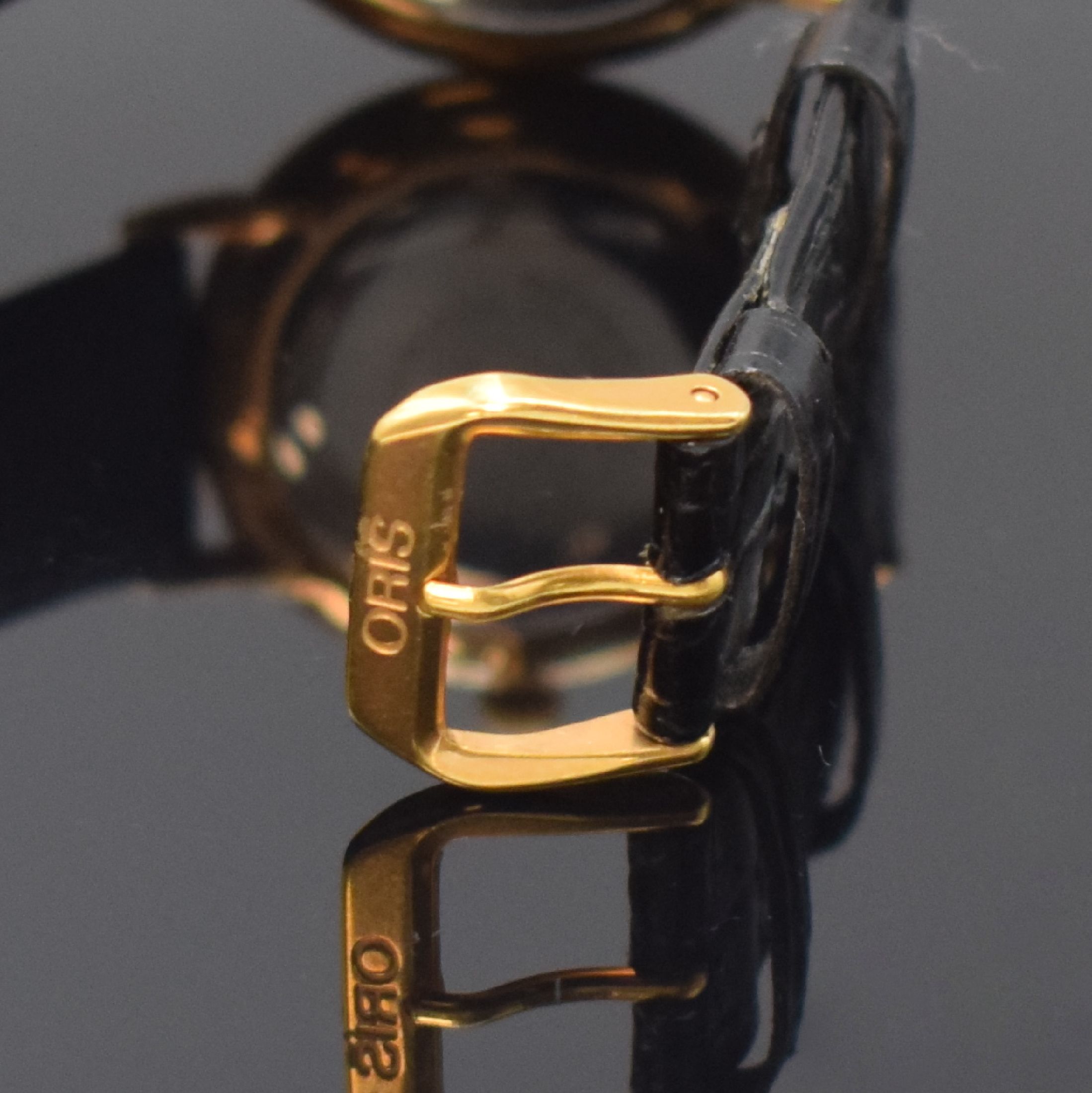 Detail b: ORIS Classic Herrenarmbanduhr Referenz 7423,Schweiz um 2000, Handaufzug, verg. Geh., Edelstahlboden aufgedr., orig. Lederband m. verg. Dornschl., ...