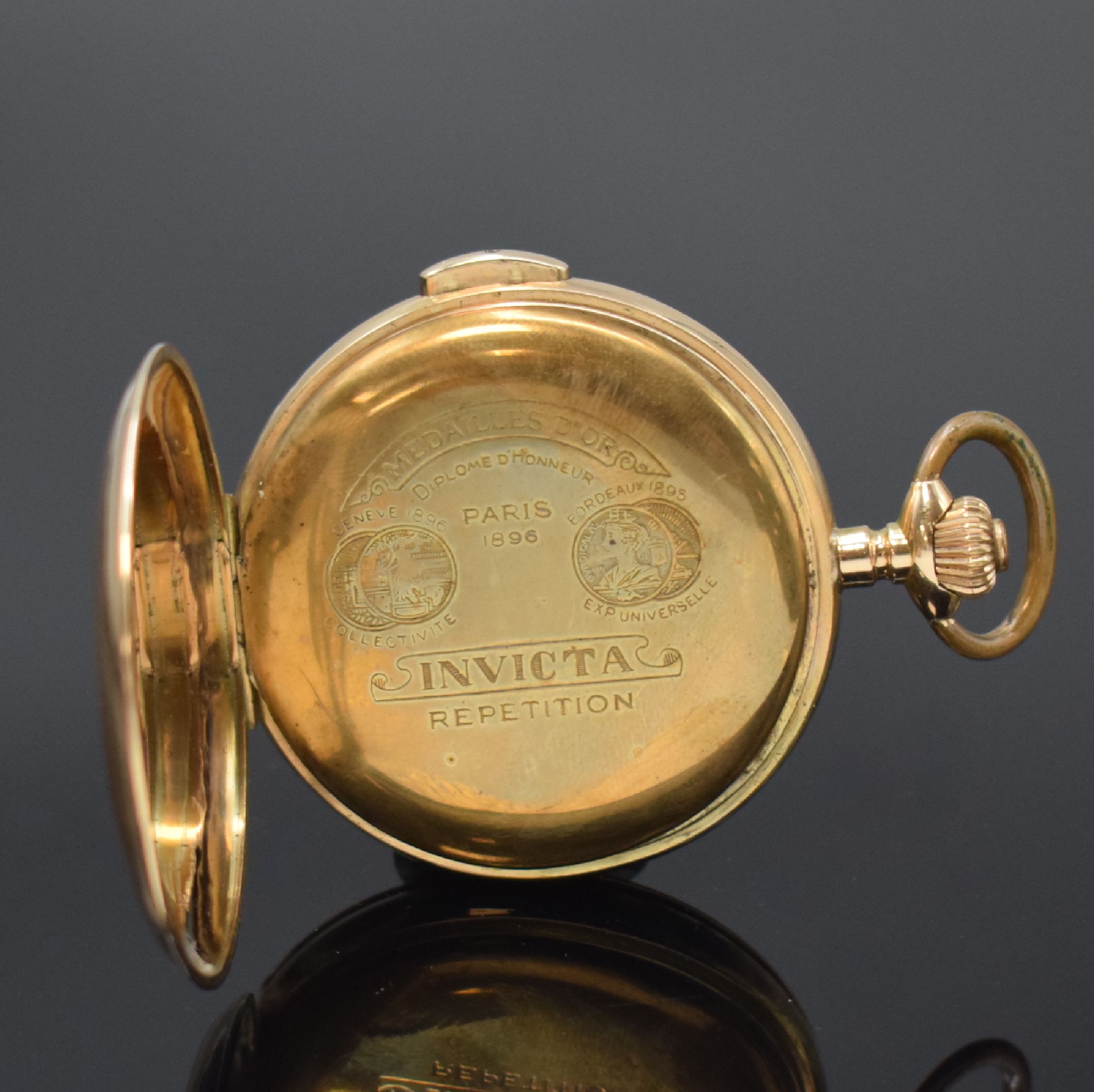 Detail d: INVICTA Herrensavonette mit 1/4 Stunden Repetition in GG 585/000, Schweiz um 1910, glattes Geh. dell., Metallcuvette Medaillen- gravur, ...