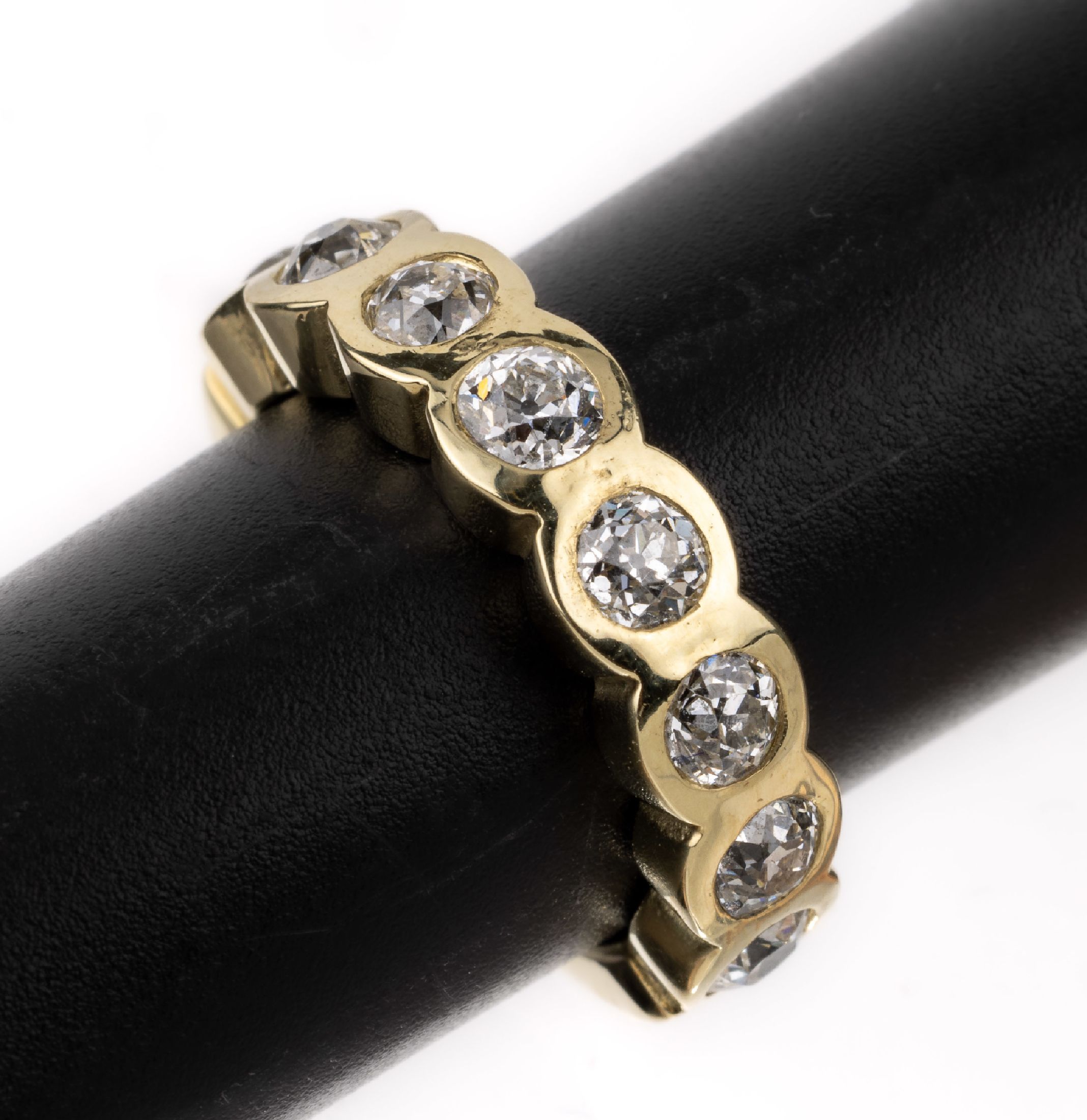 14 kt Gold Diamant-Ring, GG 585/000, 8 Altschliffdiamanten zus. ca. 1.60 ct feines Weiß/si, RW 50, ca. 5.8 g