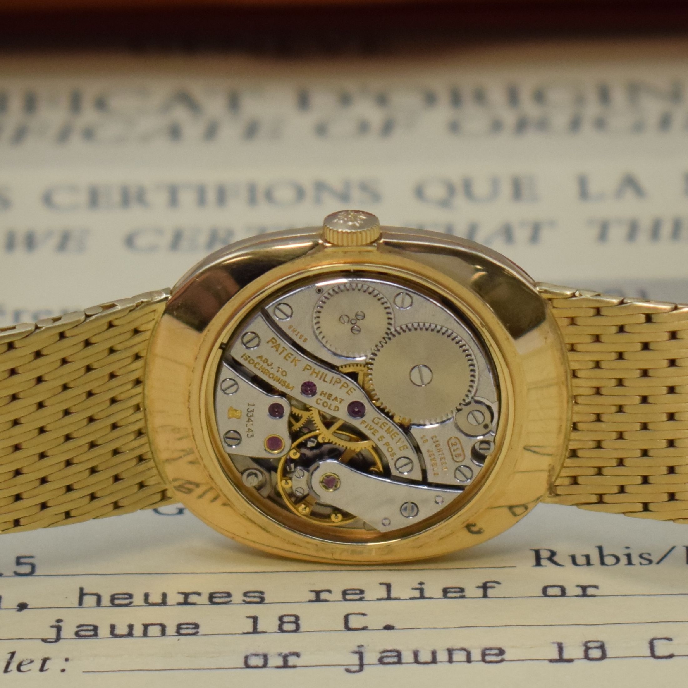 Detail f: PATEK PHILIPPE Herrenarmbanduhr Modellserie Ellipse d´Or Referenz 3748/001, Handaufzug, Schweiz um 1978, GG 750/000 inkl. Band, Boden und Glasrand ...