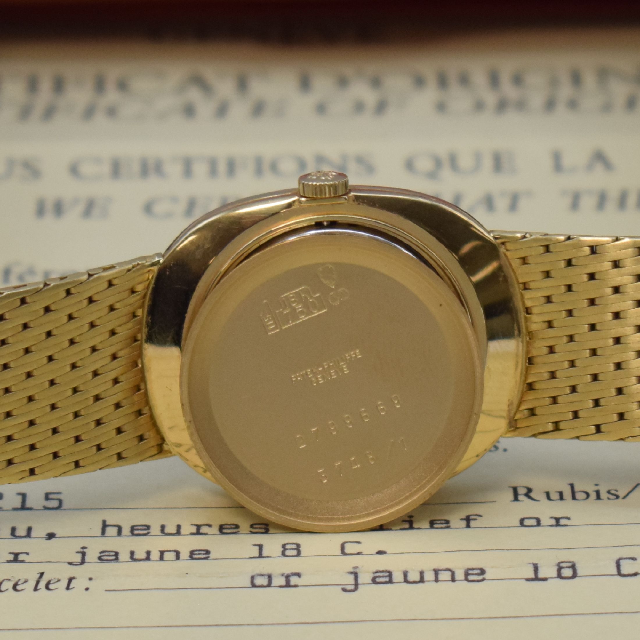 Detail g: PATEK PHILIPPE Herrenarmbanduhr Modellserie Ellipse d´Or Referenz 3748/001, Handaufzug, Schweiz um 1978, GG 750/000 inkl. Band, Boden und Glasrand ...