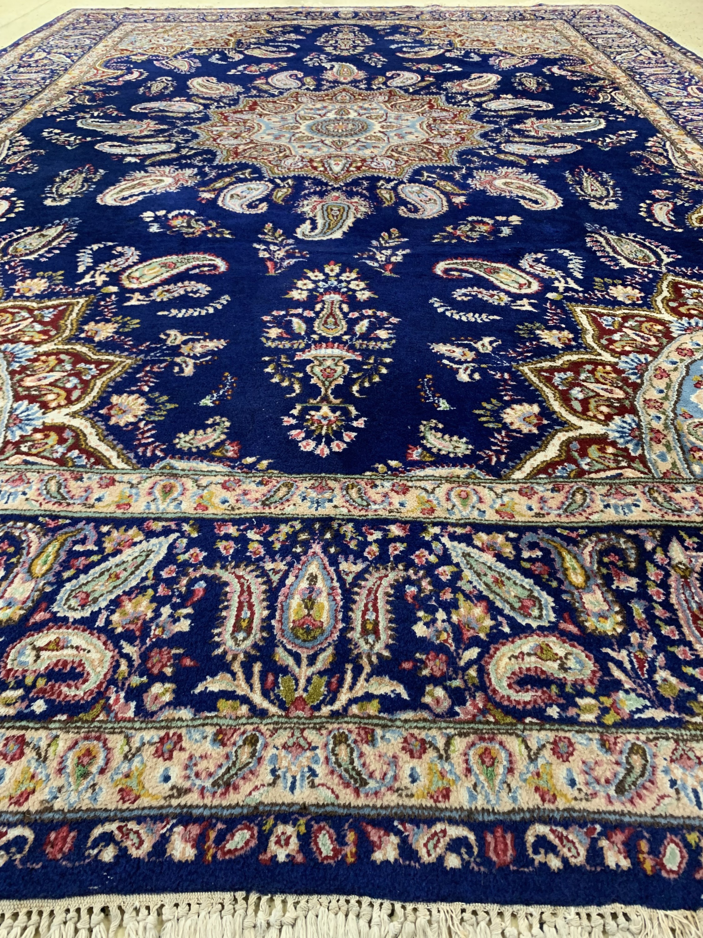 Detail d: Kerman alt, Persien, ca. 50 Jahre, Wolle auf Baumwolle, ca. 355 x 245 cm, EHZ: 2-3