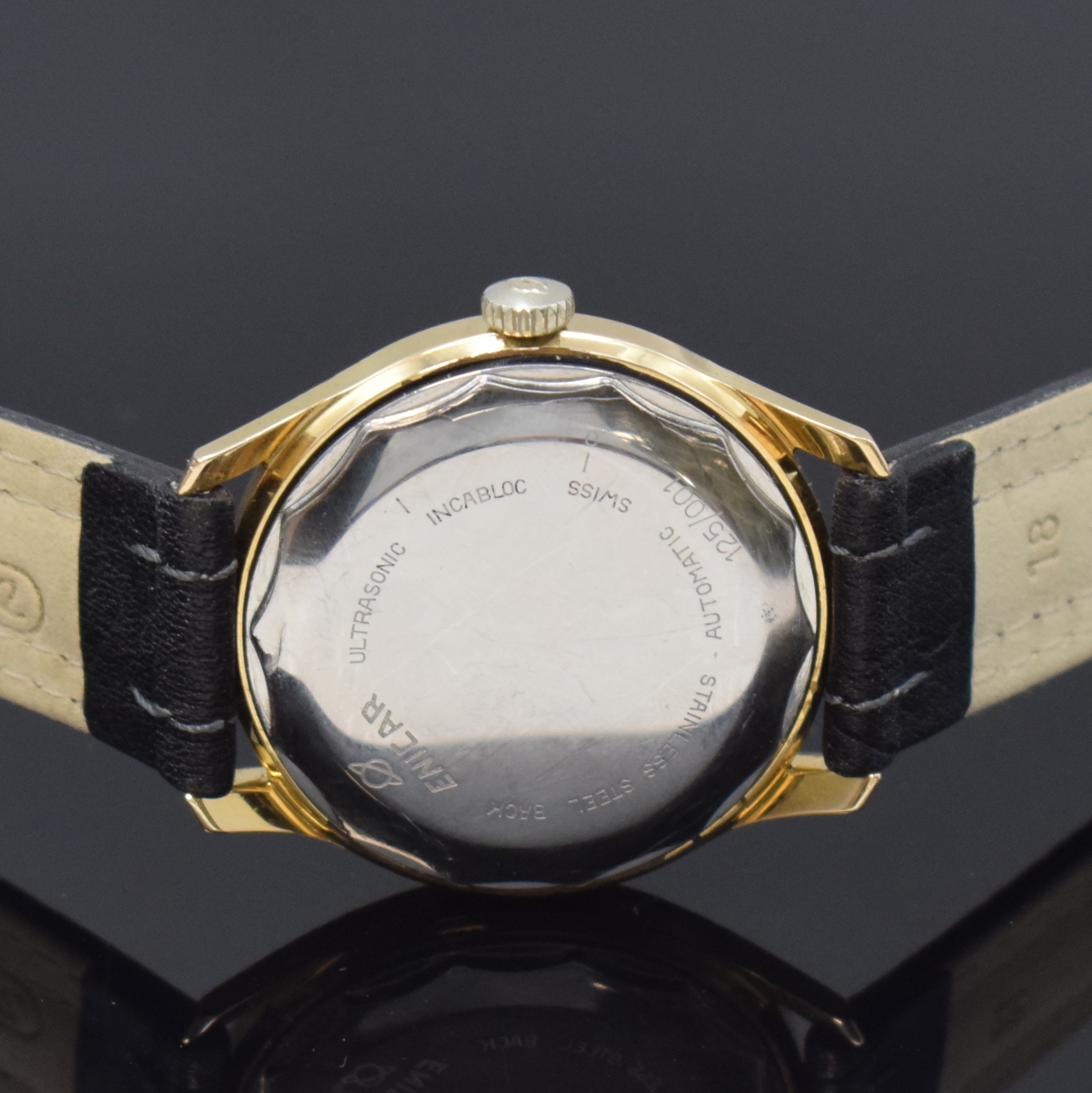 Detail c: ENICAR Ultrasonic vergoldete Herrenarmbanduhr, Schweiz um 1965, Automatik, Stahlboden m. Bajonette-Verschluss, silb. Zifferbl. m. gold. Std.-Indizes ...