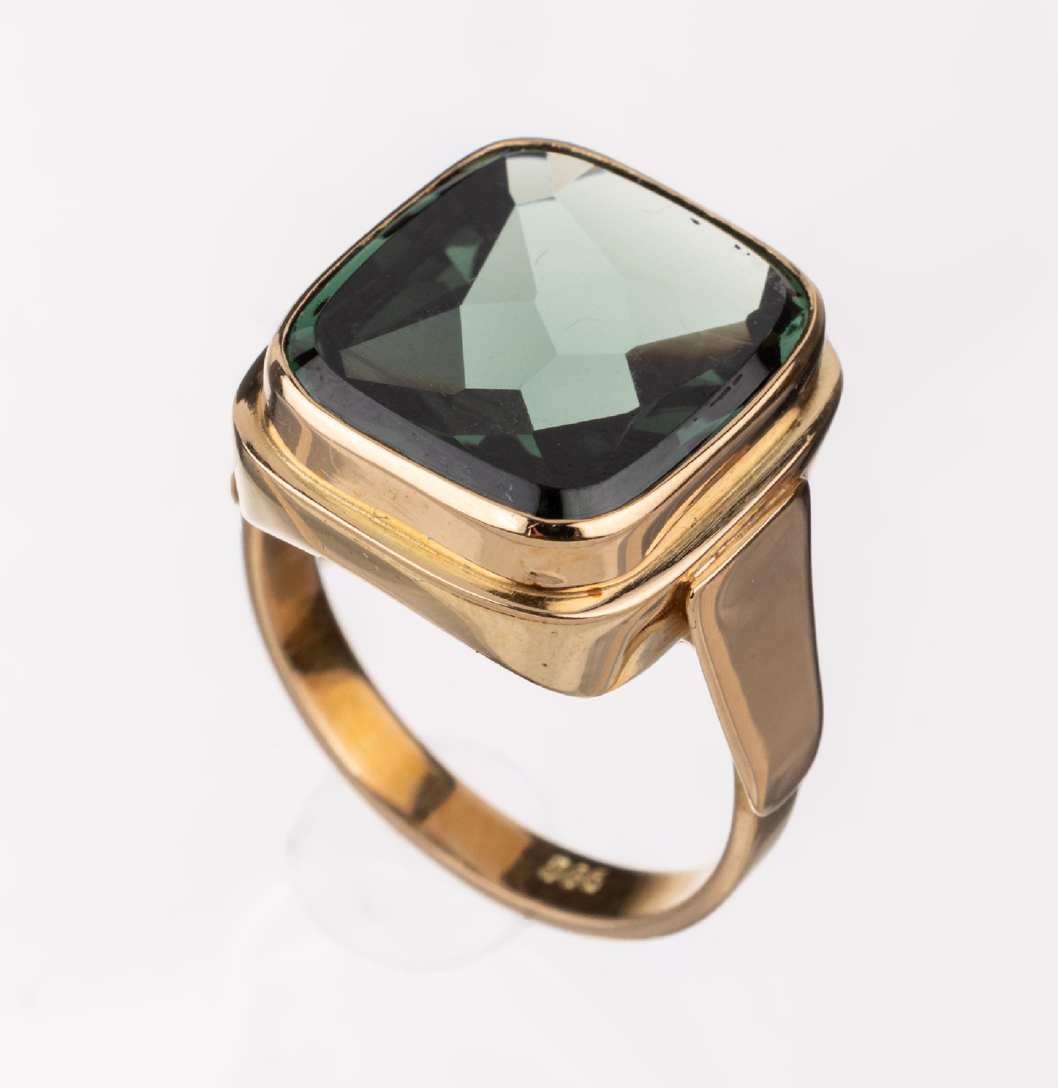 14 kt Gold Farbstein-Ring, GG 585/000, synth. Spinell, RW 63, ca. 9.2 g