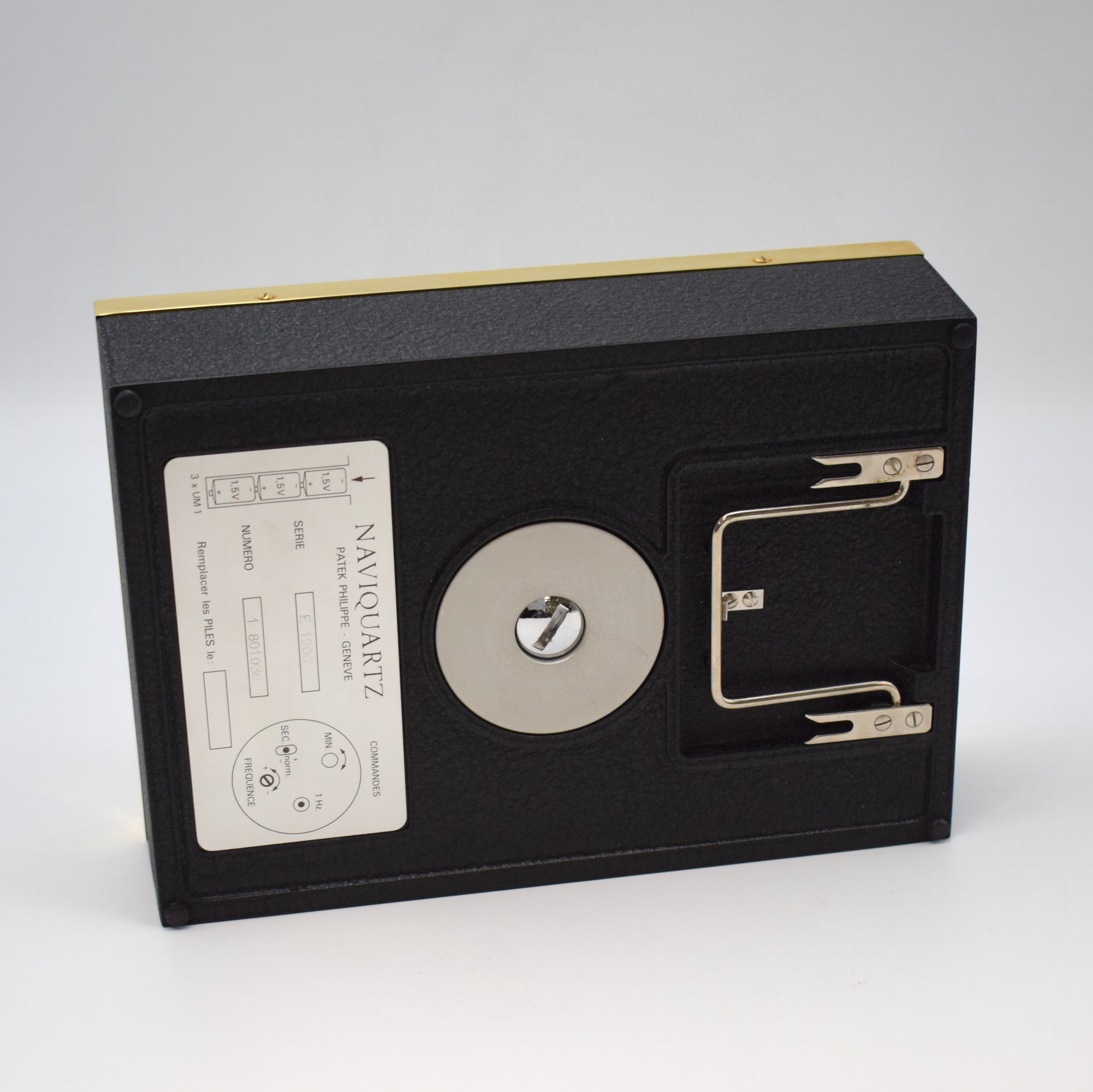 Detail g: PATEK PHILIPPE Naviquartz seltene Präzisionstischuhr Referenz E1200 in verglaster original Mahagoni-Box, Schweiz 1975, schwarz lackiertes Geh., ...