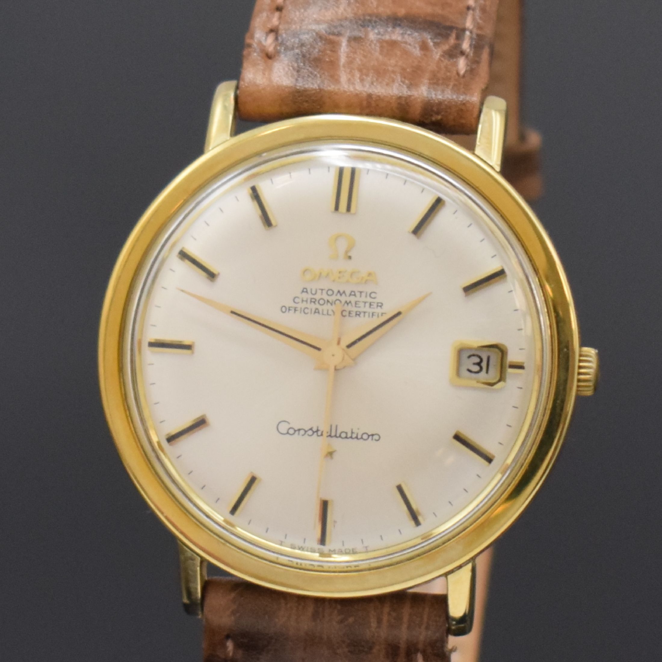 Detail a: OMEGA Herrenarmbanduhr Constellation Chronometer Referenz CD 168.004, Automatik, Schweiz um 1967, Edelstahlgeh. m. Goldhaube, Boden m. zentr. ...