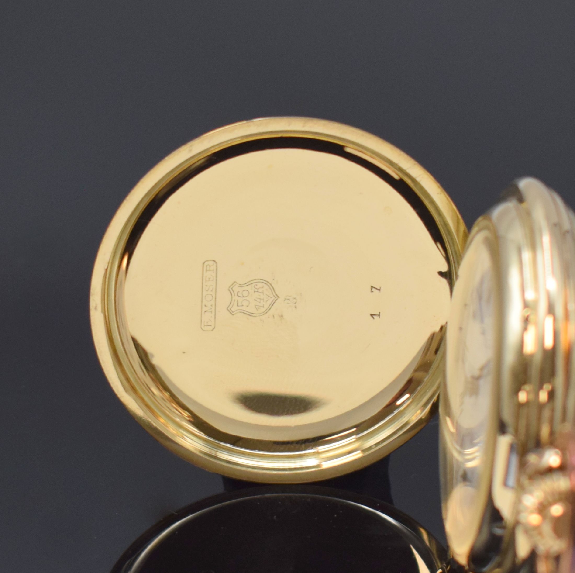 Detail a: E. MOSER Savonette Herrentaschenuhr in RoseG 585/000, Schweiz um 1920, guill. 3-Deckel Goldgeh. l. dell., Emailzifferbl. m. röm. Std., gebl. Zeiger, ...