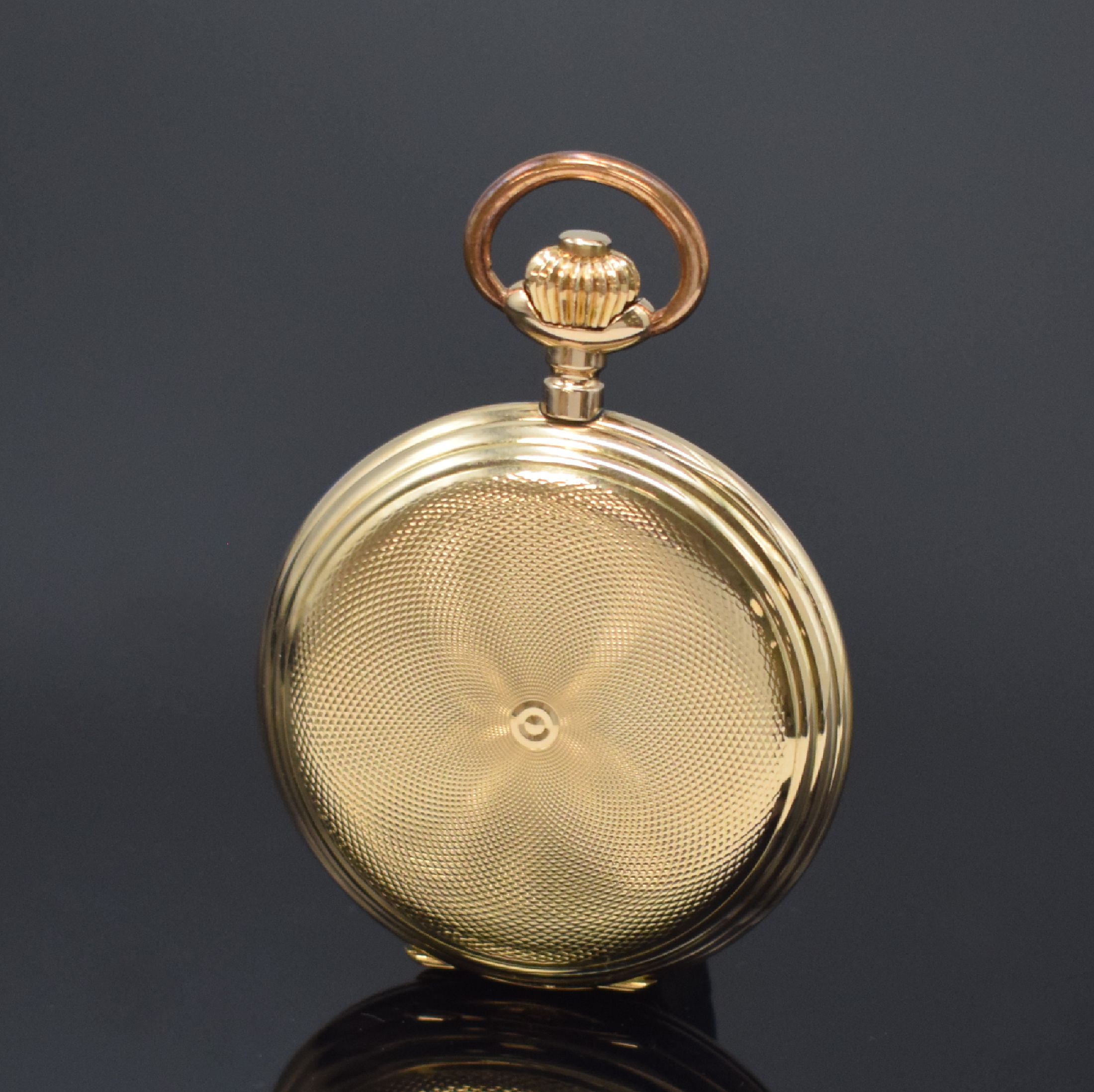 Detail c: E. MOSER Savonette Herrentaschenuhr in RoseG 585/000, Schweiz um 1920, guill. 3-Deckel Goldgeh. l. dell., Emailzifferbl. m. röm. Std., gebl. Zeiger, ...