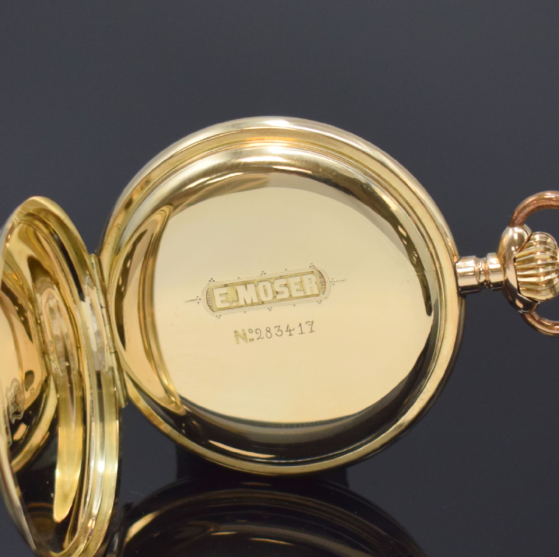 Detail e: E. MOSER Savonette Herrentaschenuhr in RoseG 585/000, Schweiz um 1920, guill. 3-Deckel Goldgeh. l. dell., Emailzifferbl. m. röm. Std., gebl. Zeiger, ...