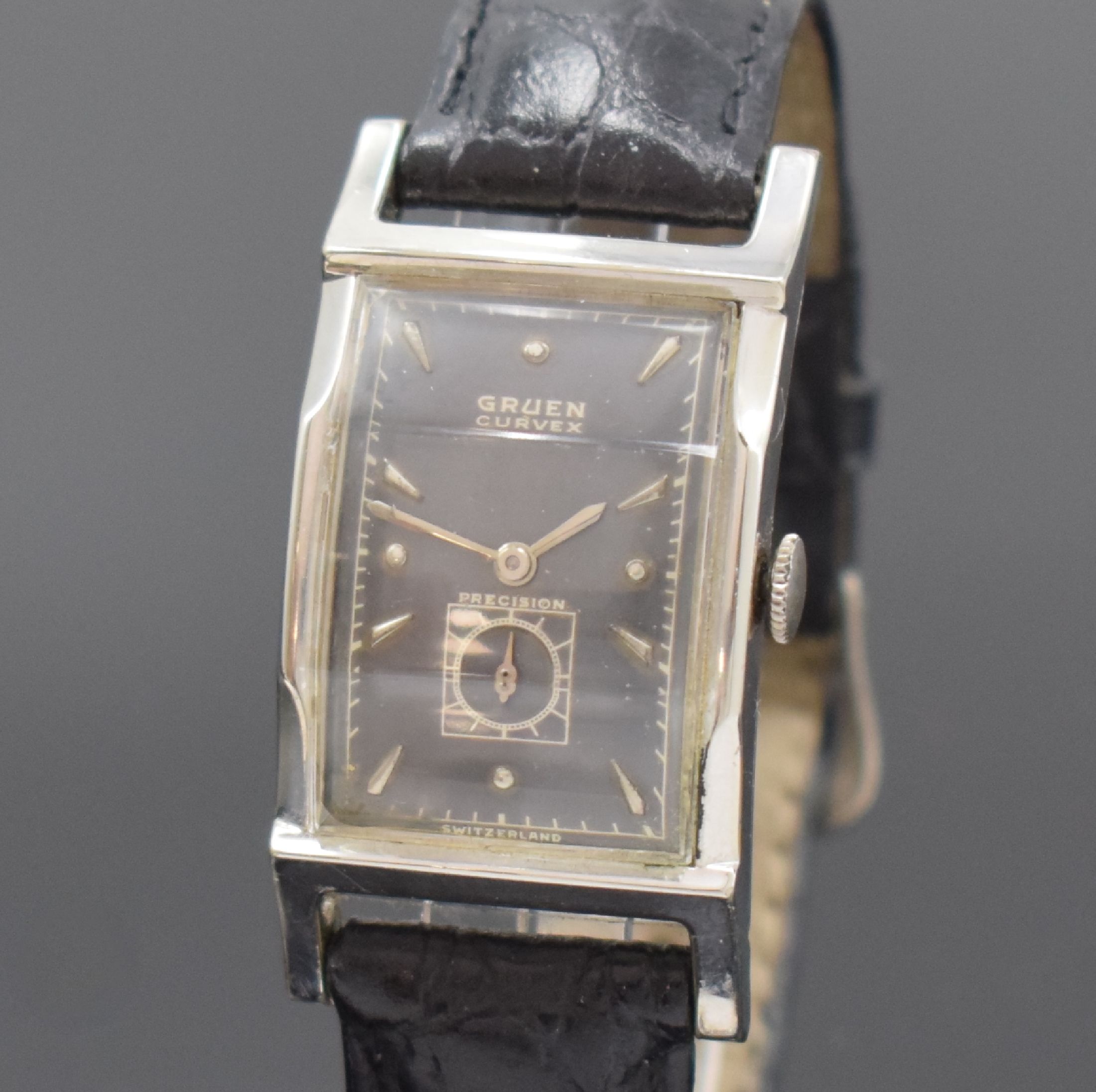 Detail a: GRUEN Curvex Precision Armbanduhr, Handaufzug, Schweiz für USA 1940er Jahre, 2- teil. 10k Gold Filled Geh., Boden aufgedr., graues Zifferbl. rest., ...