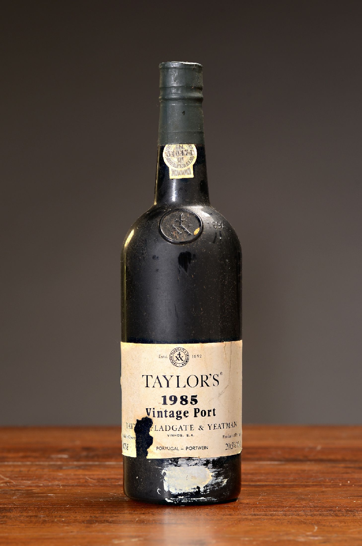 1 Flasche 1985 Taylor's Vintage Port, Tylor Fladgate & Yeatman, Portugal, ca. 75cl, 20 ,5%Vol.