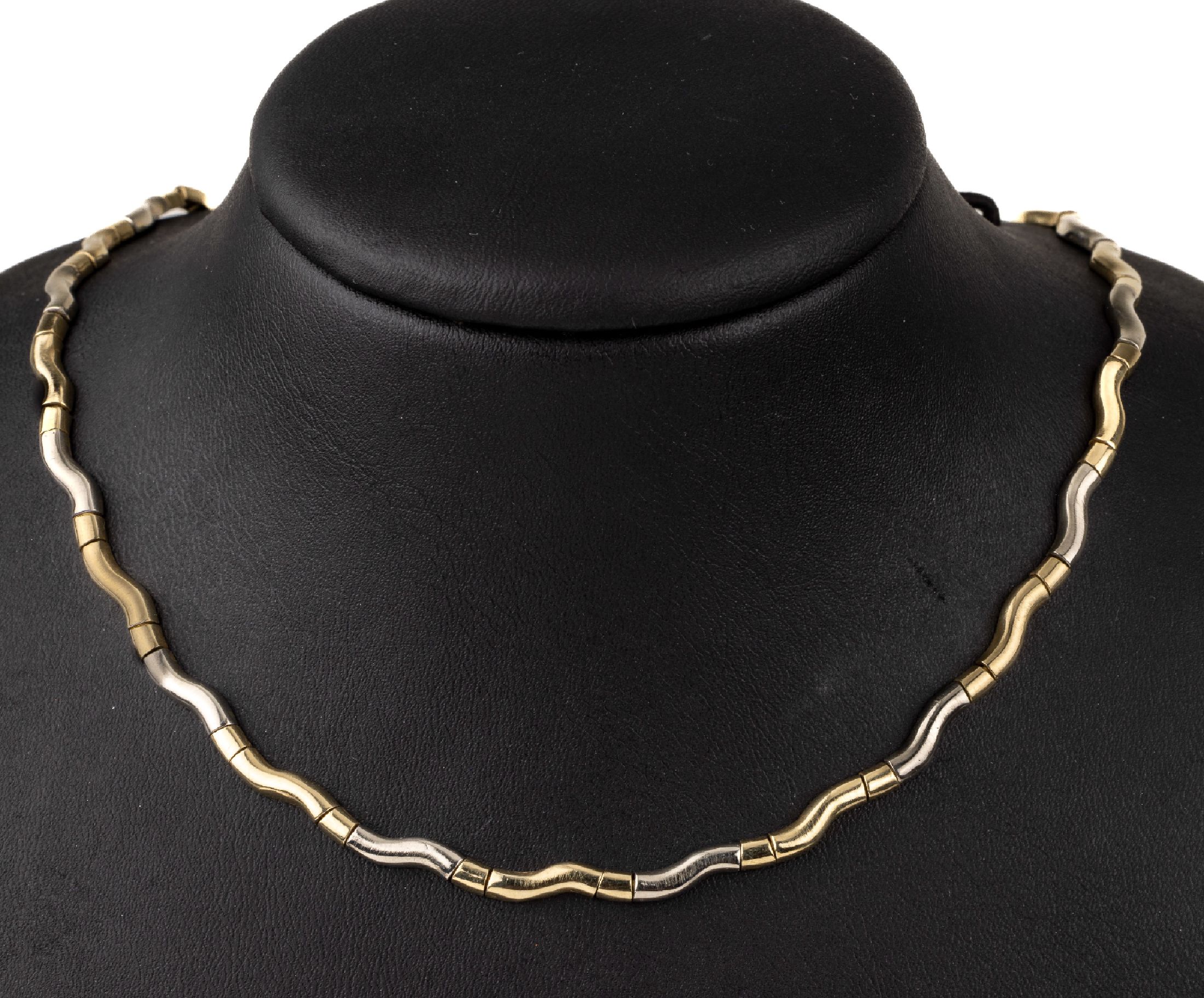 14 kt Gold Collier, GG/WG 585/000, gewellteForm, L. ca. 41 cm, ca. 27.8 g