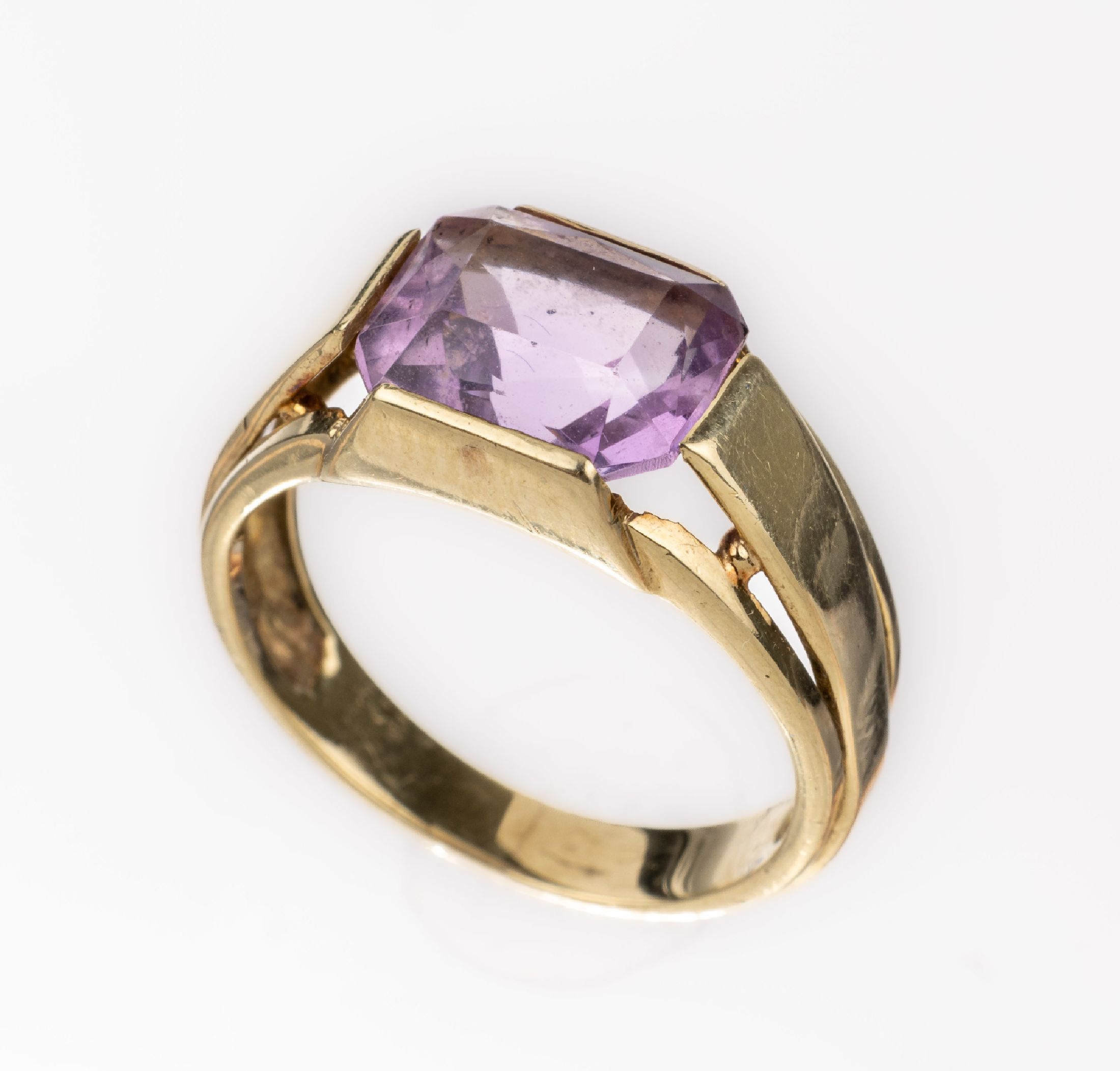 14 kt Gold Amethyst-Ring, GG 585/000, facett. Amethyst, RW 54, ca. 4.8 g