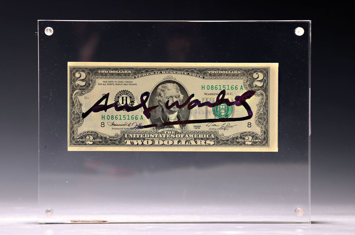 Detail k: Andy Warhol, 1928-1987, 2 Dollars (Thomas Jefferson), 1976, Front mit schwarzem Filzstift signiert, verso Stempelsignatur, Briefmarke 13ct und ...