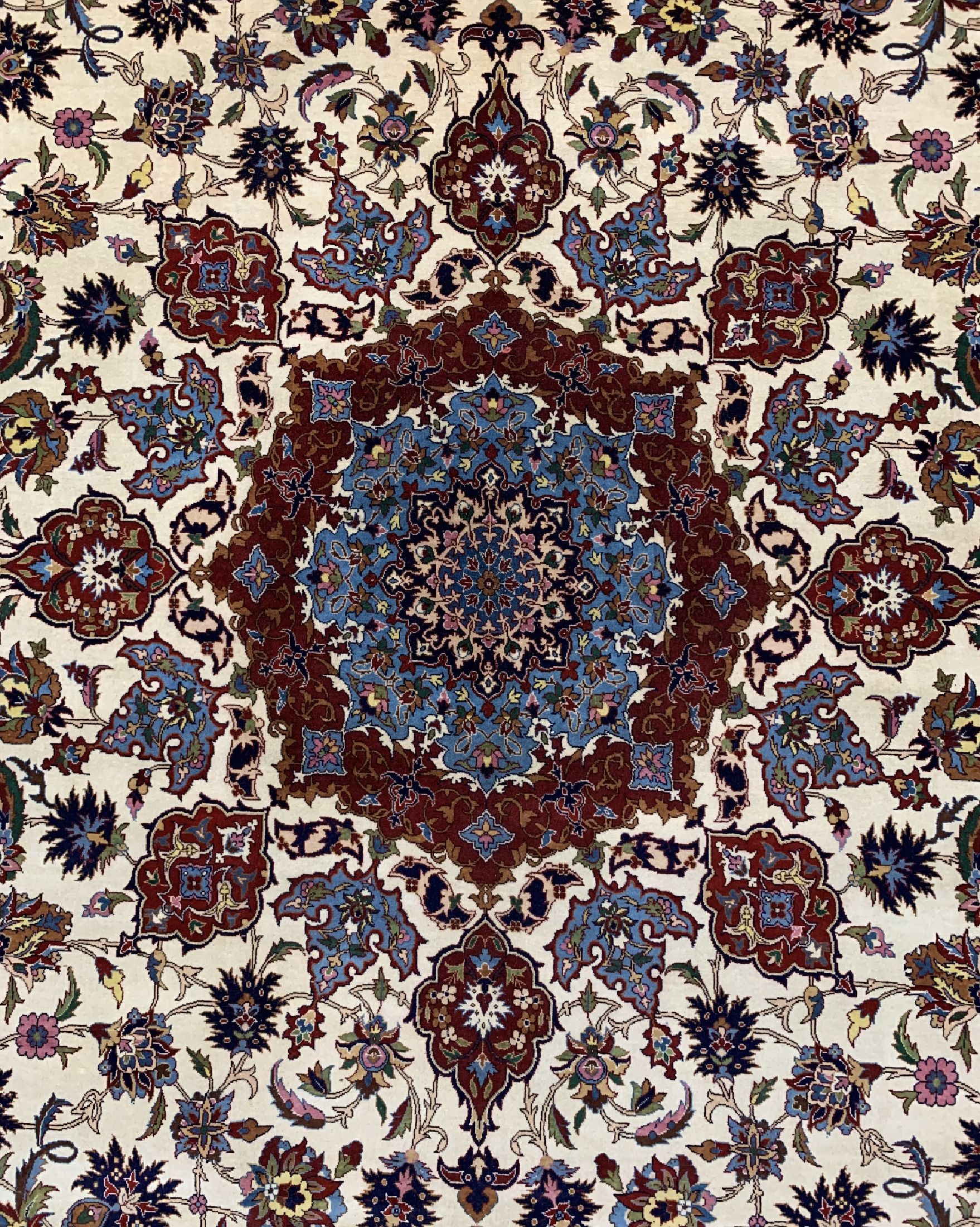 Detail c: Täbriz fein alt Persien, signiert(Gharabaghi), um 1960, Korkwolle auf Baumwolle, ca. 386 x 268 cm, ca. 650.000 Kn/qm, gereinigt, EHZ: 1-2