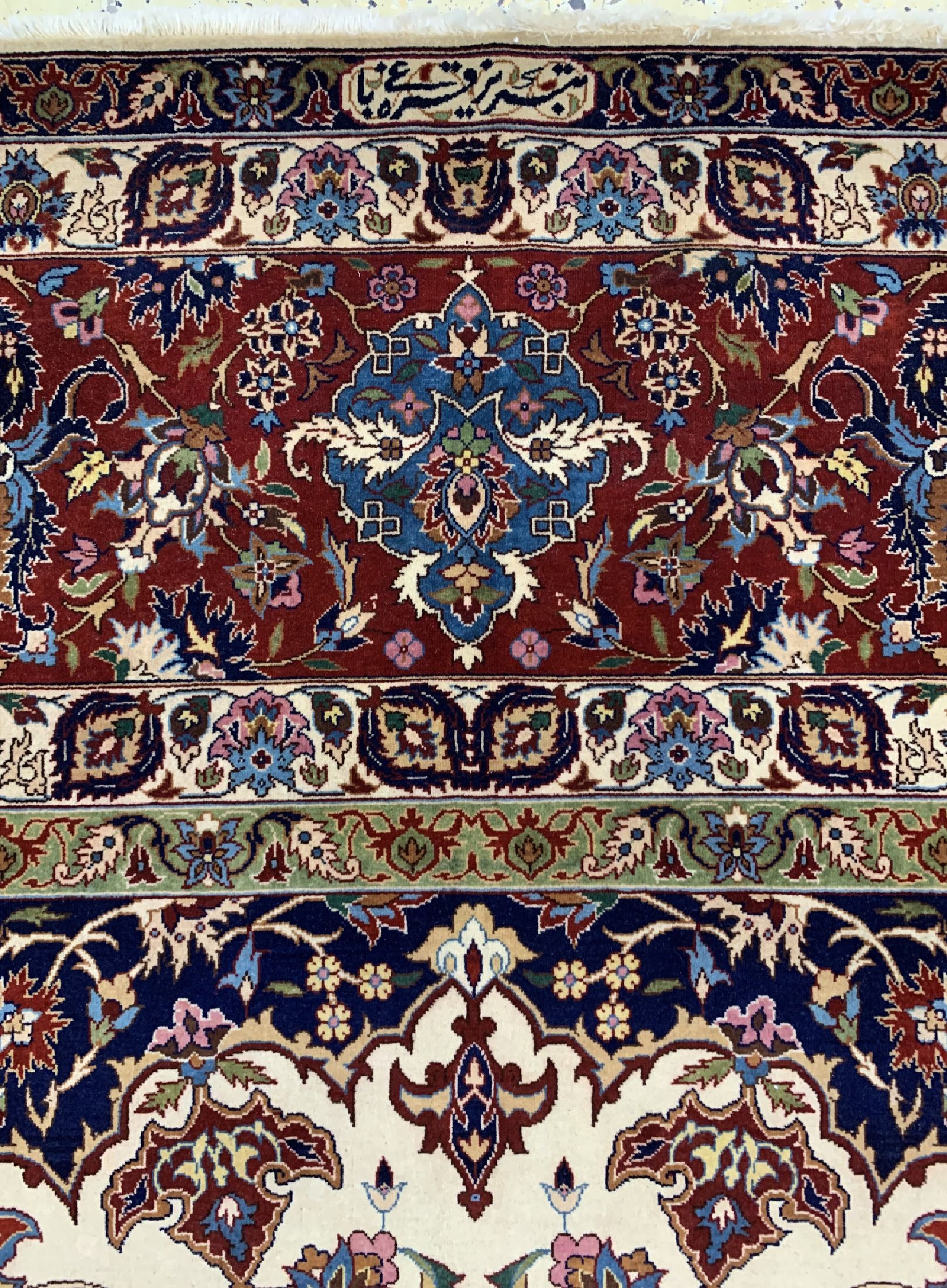 Detail d: Täbriz fein alt Persien, signiert(Gharabaghi), um 1960, Korkwolle auf Baumwolle, ca. 386 x 268 cm, ca. 650.000 Kn/qm, gereinigt, EHZ: 1-2