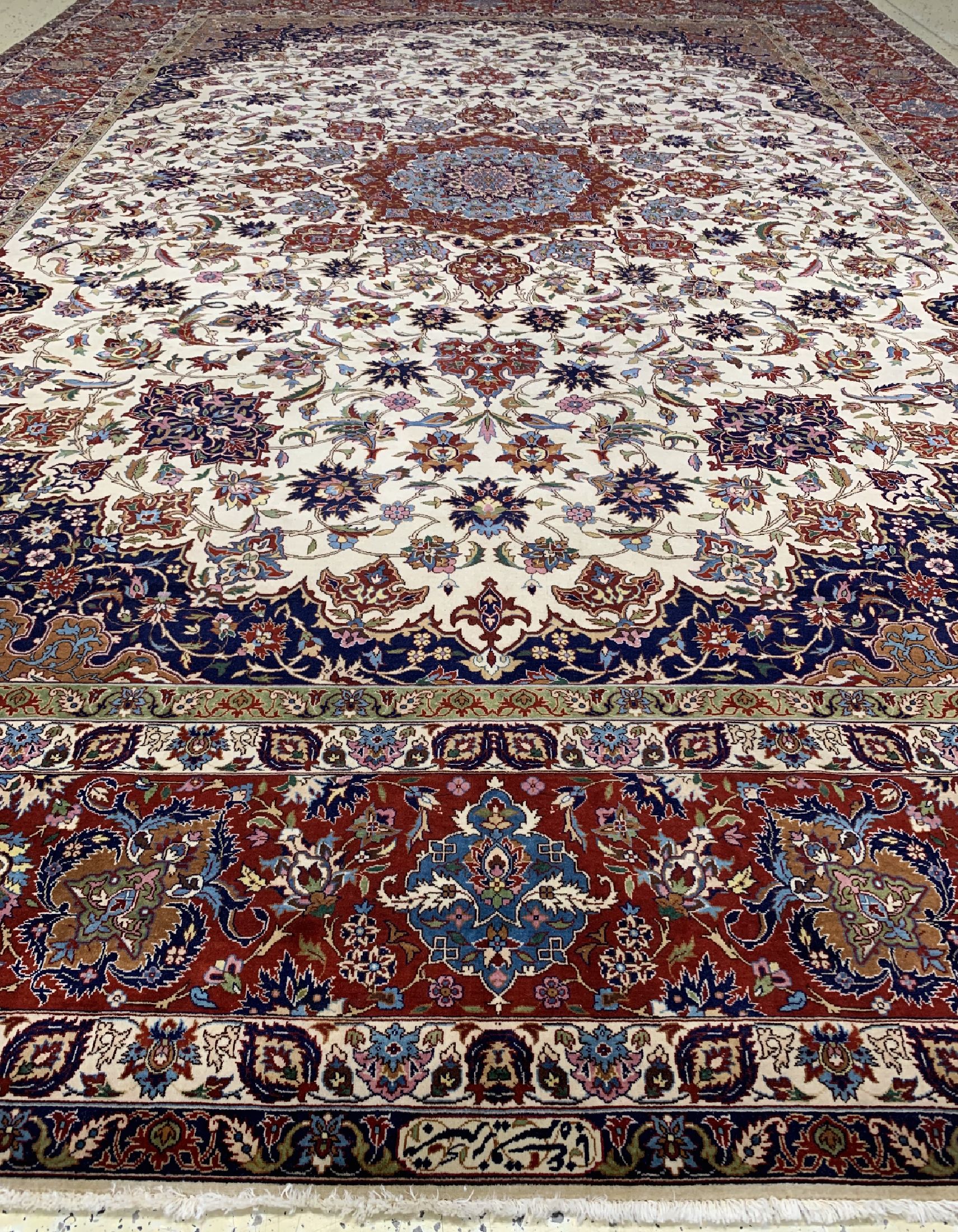 Detail f: Täbriz fein alt Persien, signiert(Gharabaghi), um 1960, Korkwolle auf Baumwolle, ca. 386 x 268 cm, ca. 650.000 Kn/qm, gereinigt, EHZ: 1-2