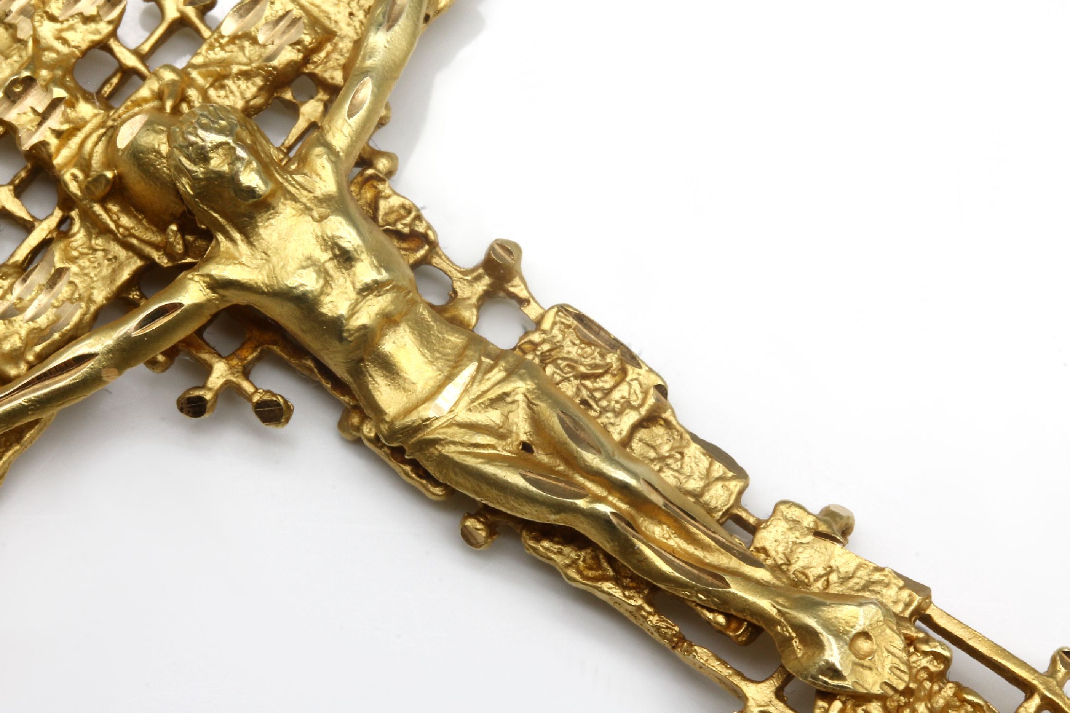 Detail b: 18 kt Gold Kreuzanhänger, GG 750/000, moderne Interpretation eines Kruzifix, ca. 9.5x 5 cm, ca. 22.7 g