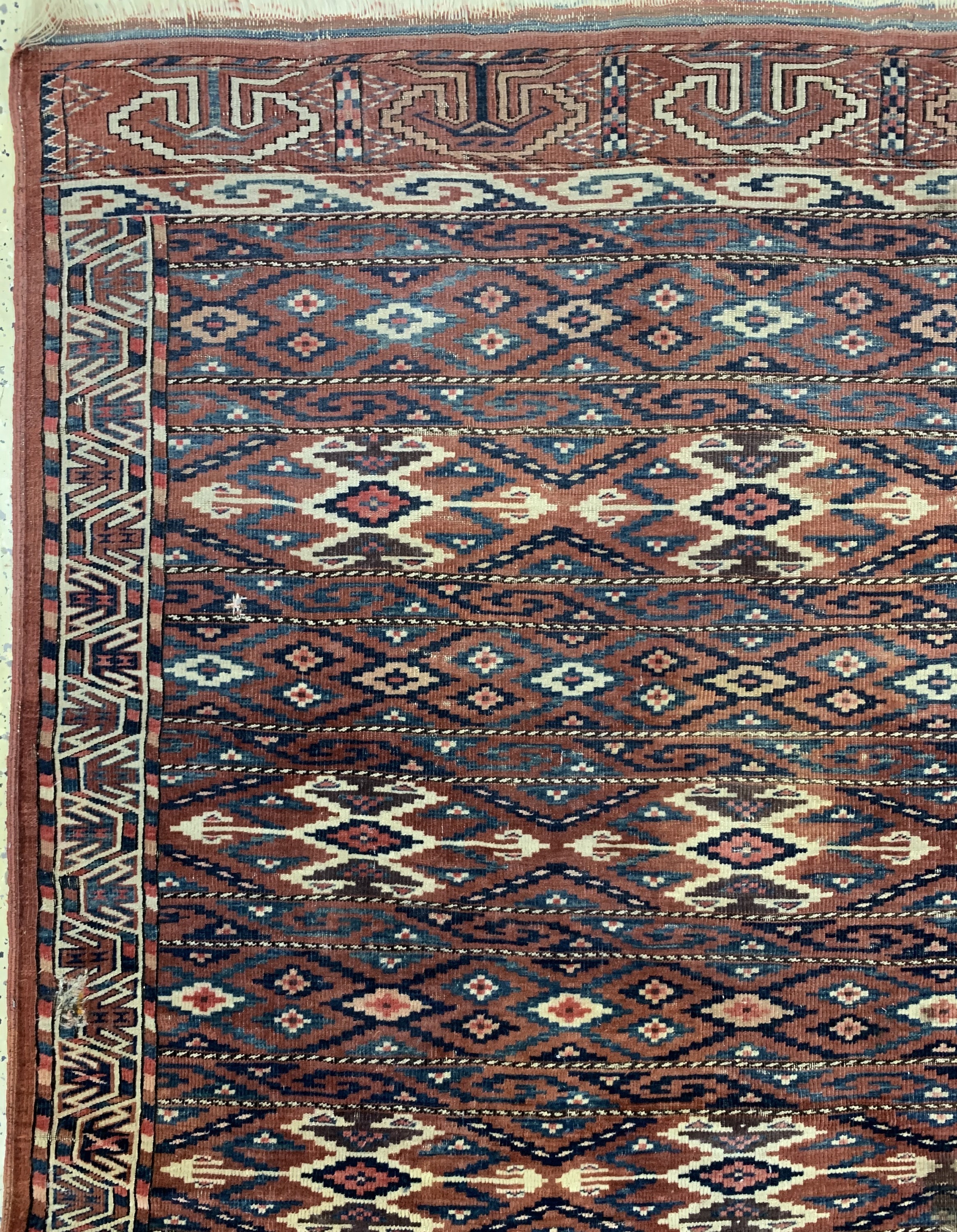 Detail b: Antiker Yomud, Turkmenistan, um 1900, Wolleauf Wolle, ca. 255 x 148 cm, EHZ: 4