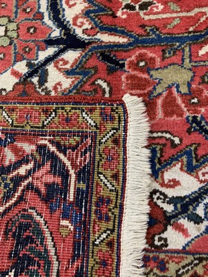 26723406e - Heriz old, Persia, around 1960, wool on cotton, approx. 395 x 295 cm, condition: 2-3. Rugs, Carpets & Flatweaves