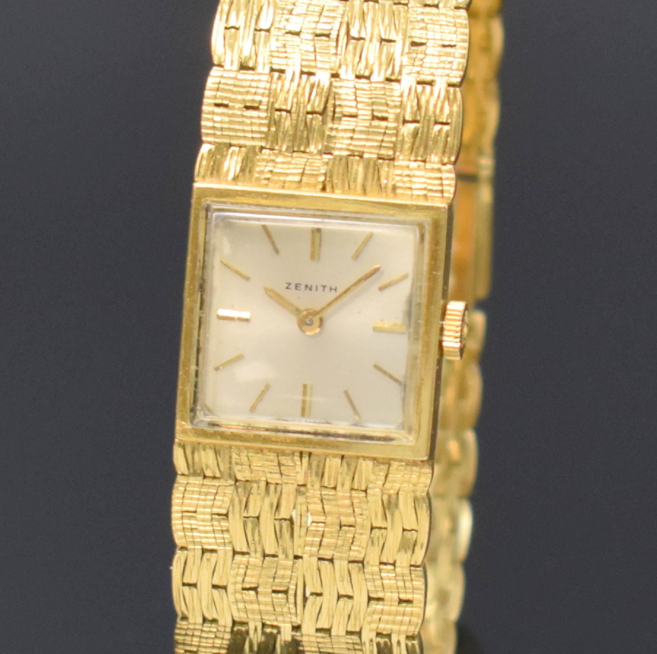 Detail a: ZENITH Armbanduhr in GG 750/000, Handaufzug, Schweiz 1960er Jahre, Boden aufgedr., vers. Blatt m. aufges. Indizes altersbed. fl., Rundankerw., 17 ...