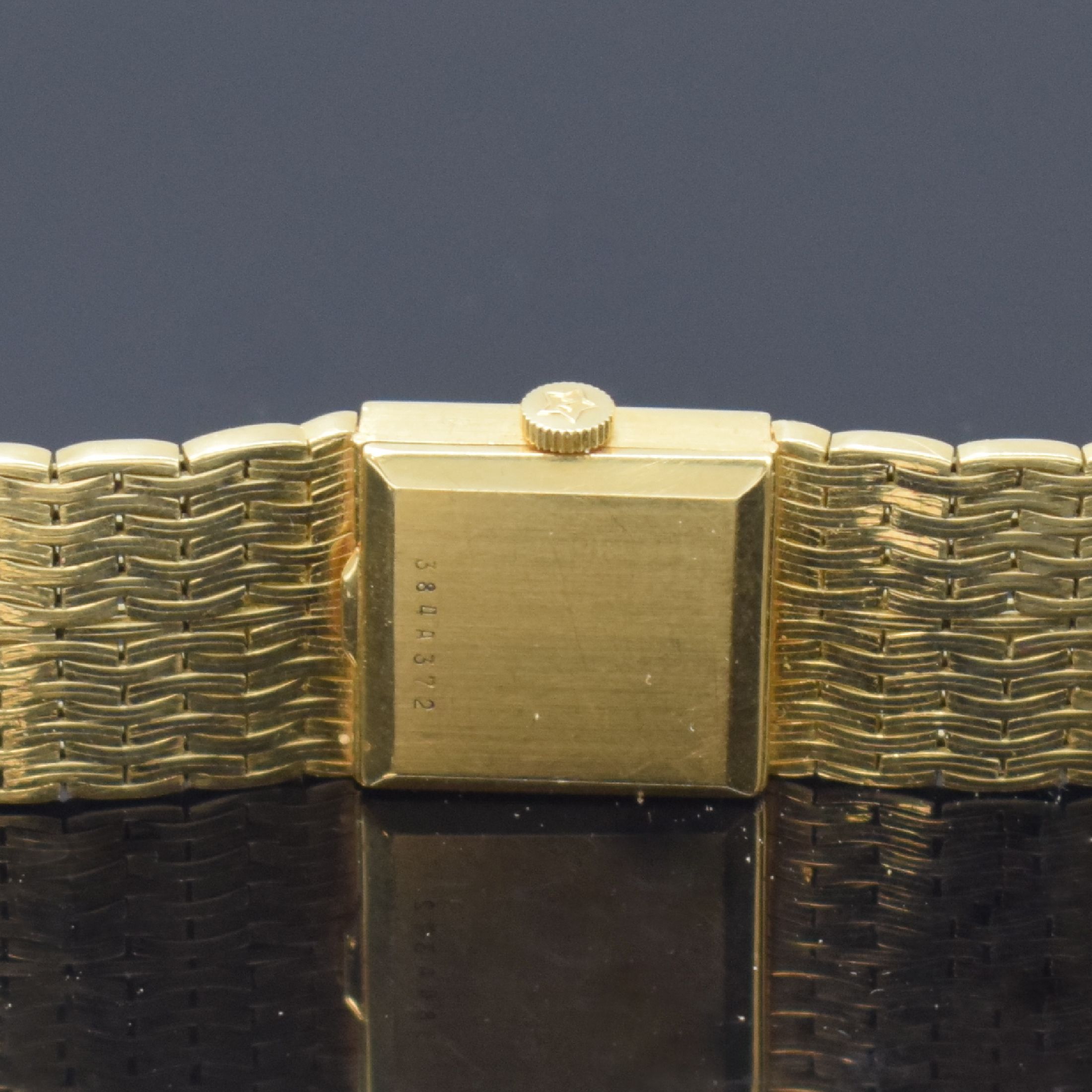 Detail d: ZENITH Armbanduhr in GG 750/000, Handaufzug, Schweiz 1960er Jahre, Boden aufgedr., vers. Blatt m. aufges. Indizes altersbed. fl., Rundankerw., 17 ...