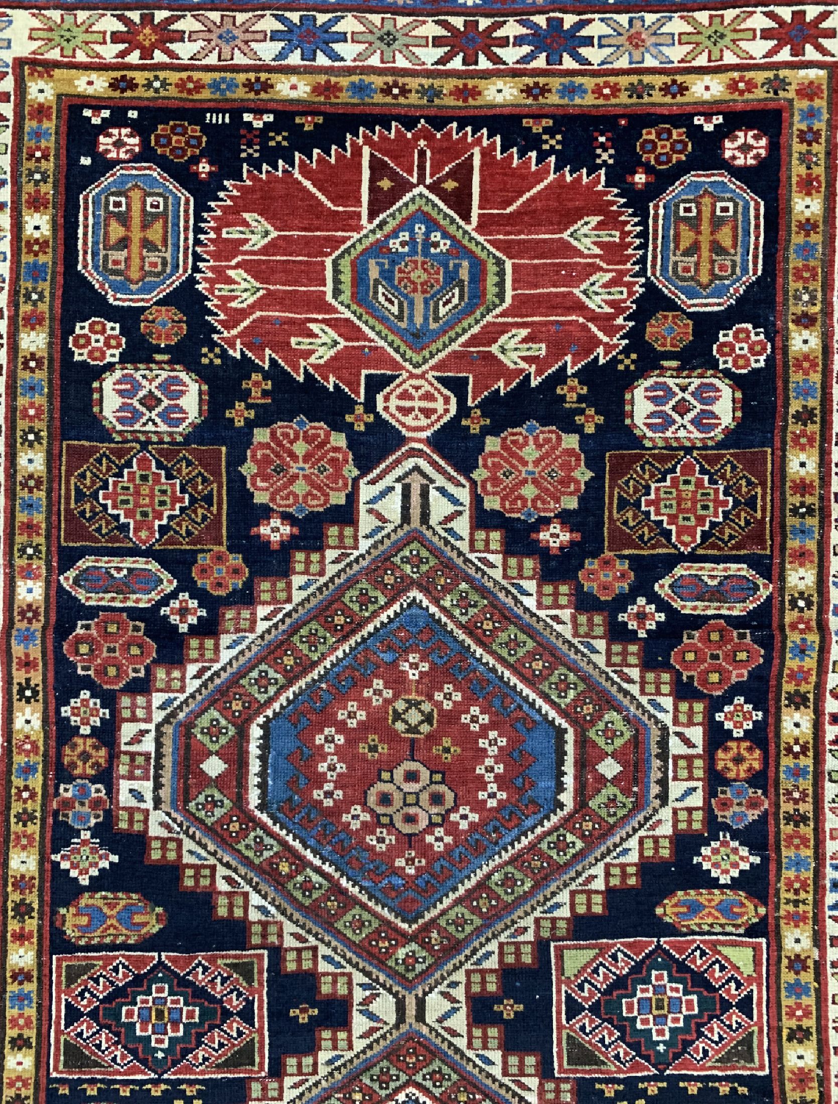 Detail d: Schirwan"Schemakhy"antik, Kaukasus, 19.Jhd,Wolle auf Wolle, ca. 269 x 108 cm, EHZ: 2-3, (restauriert).siehe ähnliche Stücke ...