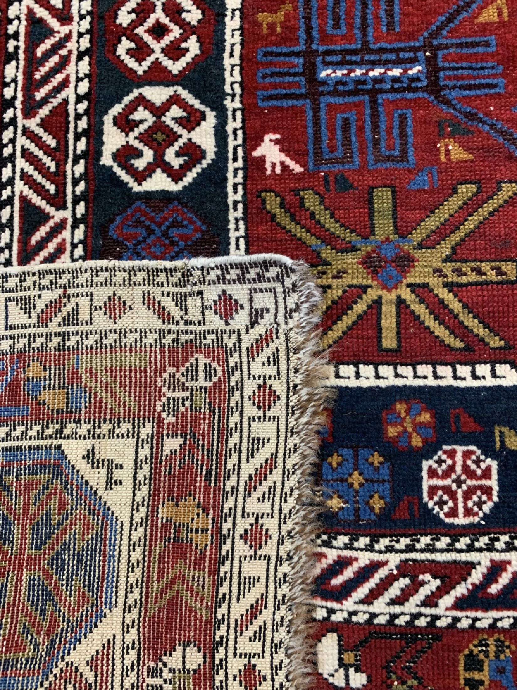 Detail f: Baku-Schirwan antik, Kaukasus, um 1900, Wolle auf Wolle, ca. 275 x 142 cm, EHZ: 3(restauriert).Azerbaidjanische - Kaukasische Teppiche Sammlung ...