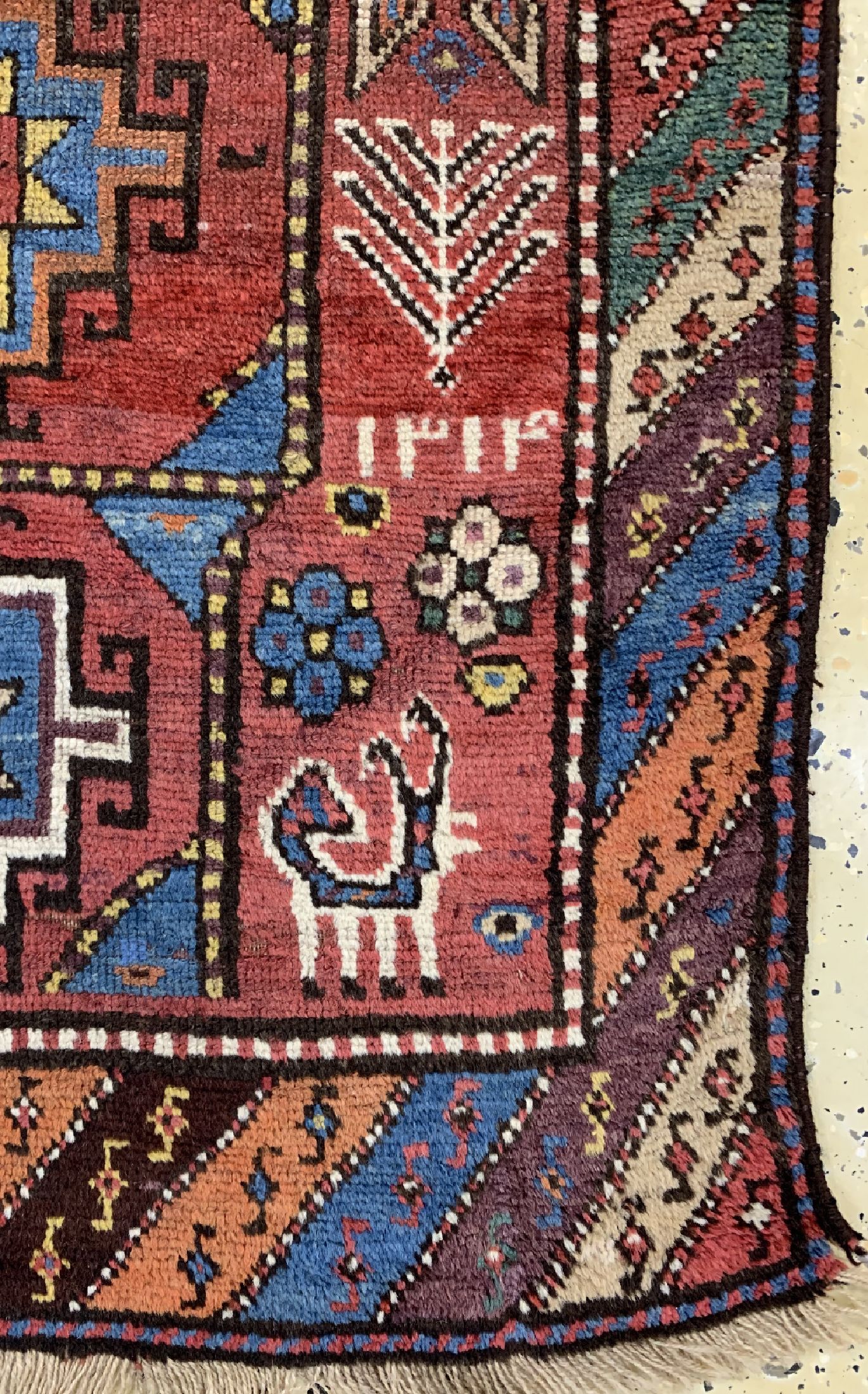 Detail a: Moghan-Gandje antik, Kaukasus, datiert 1314(1891), Wolle auf Wolle, ca. 267 x 102 cm,EHZ: 3 restauriert. siehe Orientteppiche Battenberg Band 1 von ...