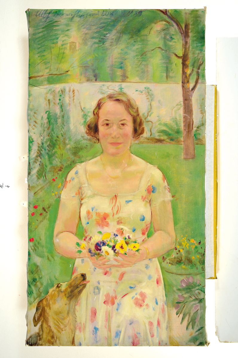 Detail k: Albert Haueisen, 1872 Stuttgart-1954 Kandel, Porträt der Frau Lux im Garten mit Blumen in der Hand, seitlich ein Hund, Öl/Lwd, rest., l. ...