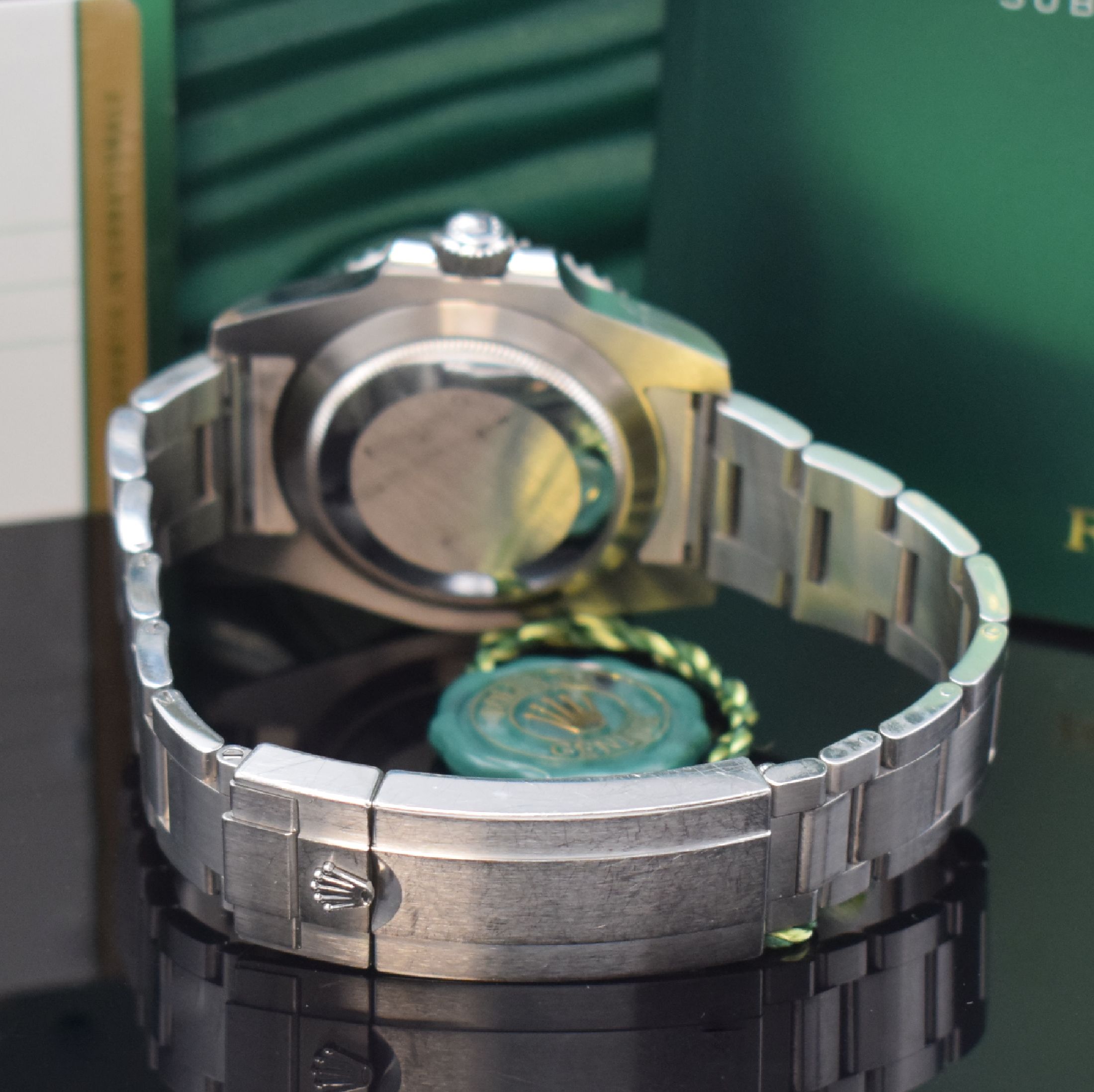 Detail b: ROLEX Herrenarmbanduhr Oyster Perpetual Submariner Referenz 114060, Automatik, LC 100, Chronometer der Superlative in Edelstahl inkl. Oysterband m. ...