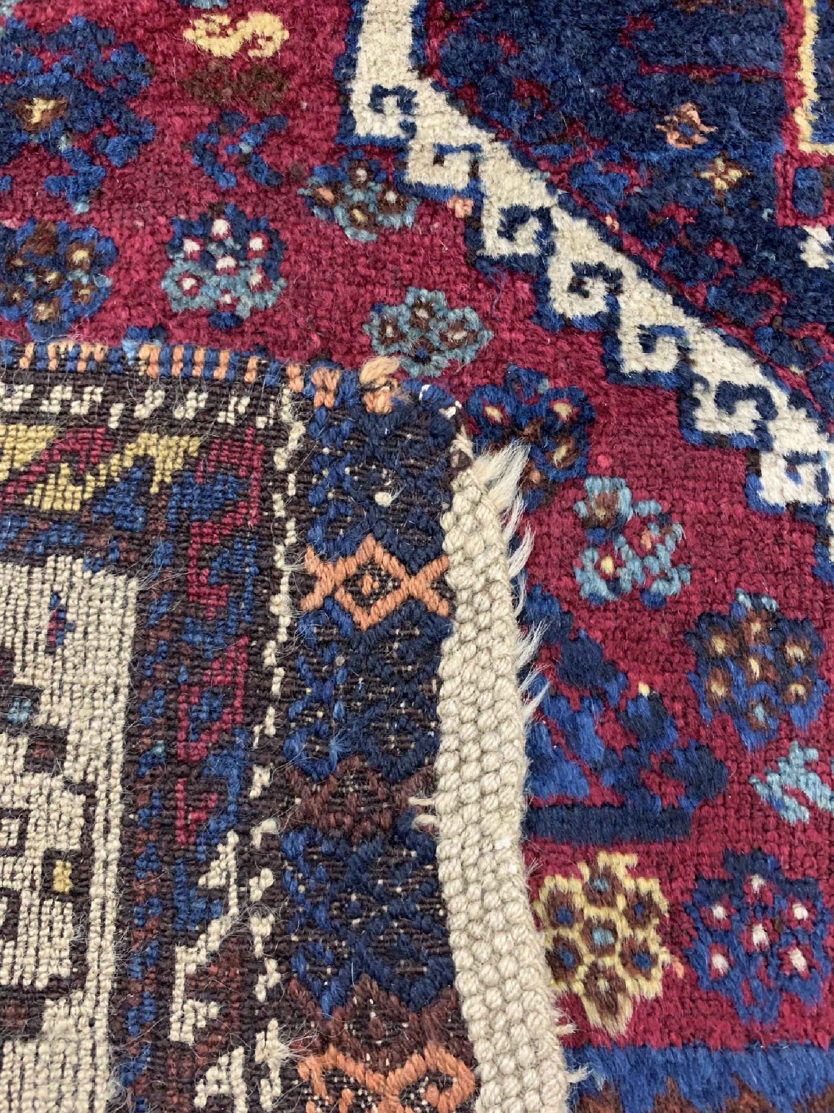 Detail e: Yörük antik, Türkei, um 1900, Wolle auf Wolle, ca. 230 x 129 cm, EHZ: 2-3