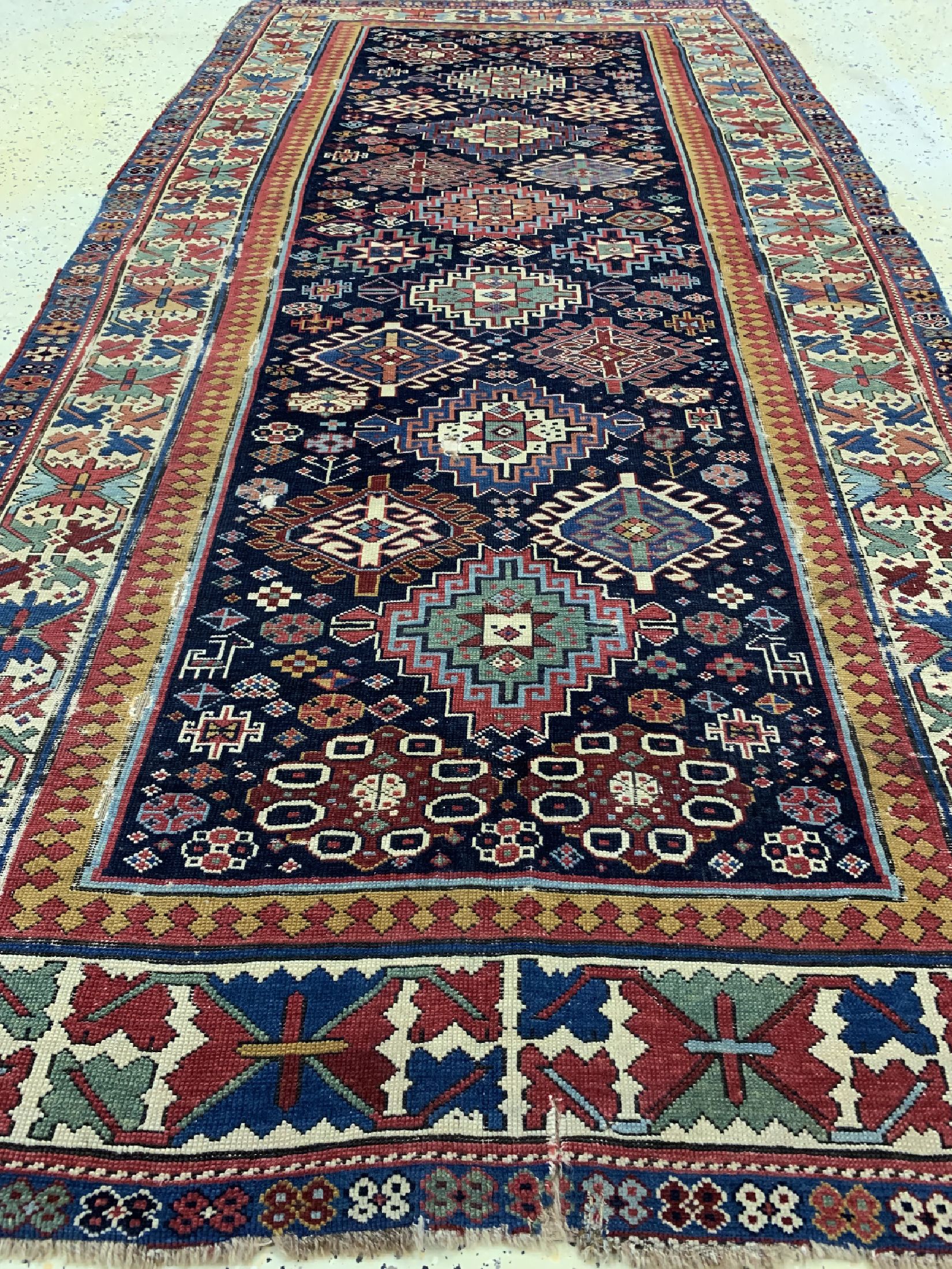 Detail d: Schirwan antik, Kaukasus, 19.Jhd, Wolle aufWolle, ca. 245 x 122 cm, EHZ: 4