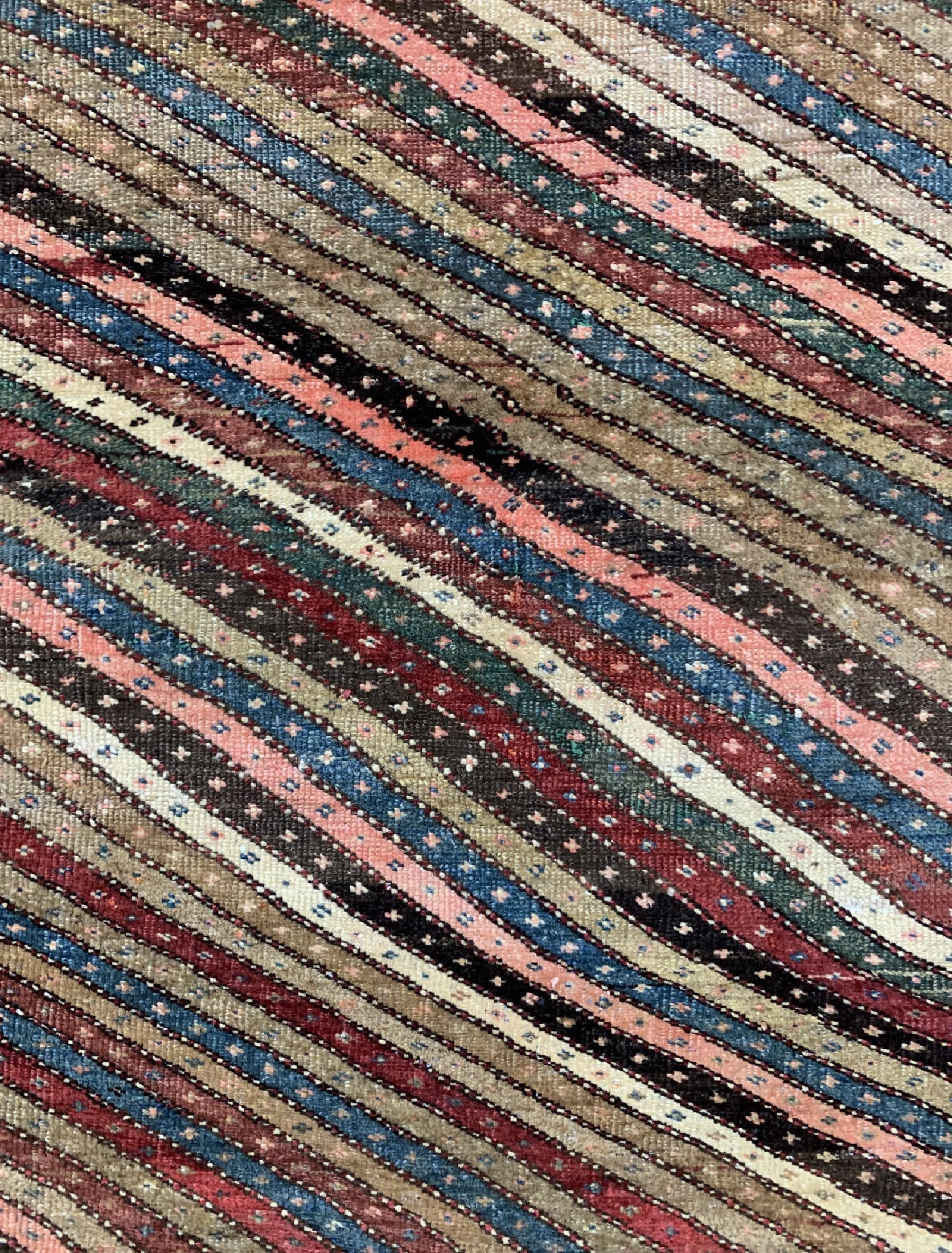 Detail b: Antiker Bidjar, Persien, um 1910/1920, Wolle auf Baumwolle, ca. 102 x 78 cm, EHZ: 3