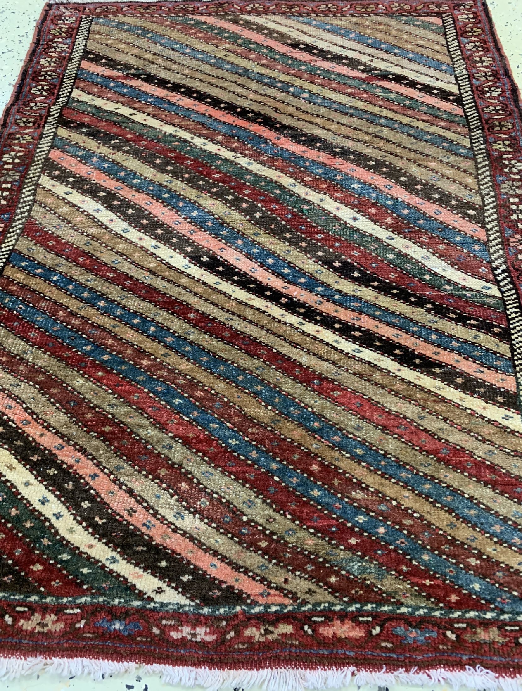 Detail c: Antiker Bidjar, Persien, um 1910/1920, Wolle auf Baumwolle, ca. 102 x 78 cm, EHZ: 3