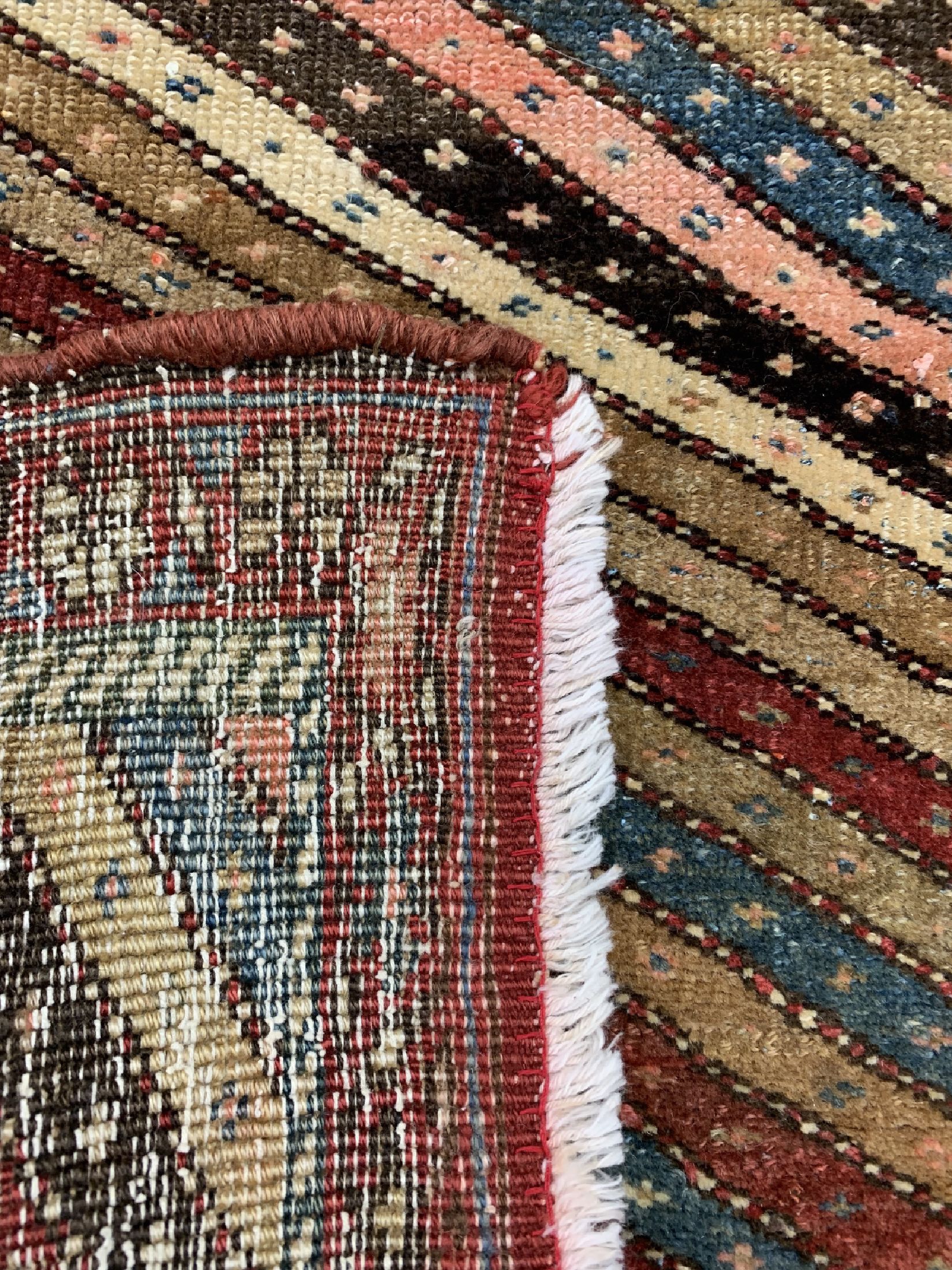 Detail d: Antiker Bidjar, Persien, um 1910/1920, Wolle auf Baumwolle, ca. 102 x 78 cm, EHZ: 3