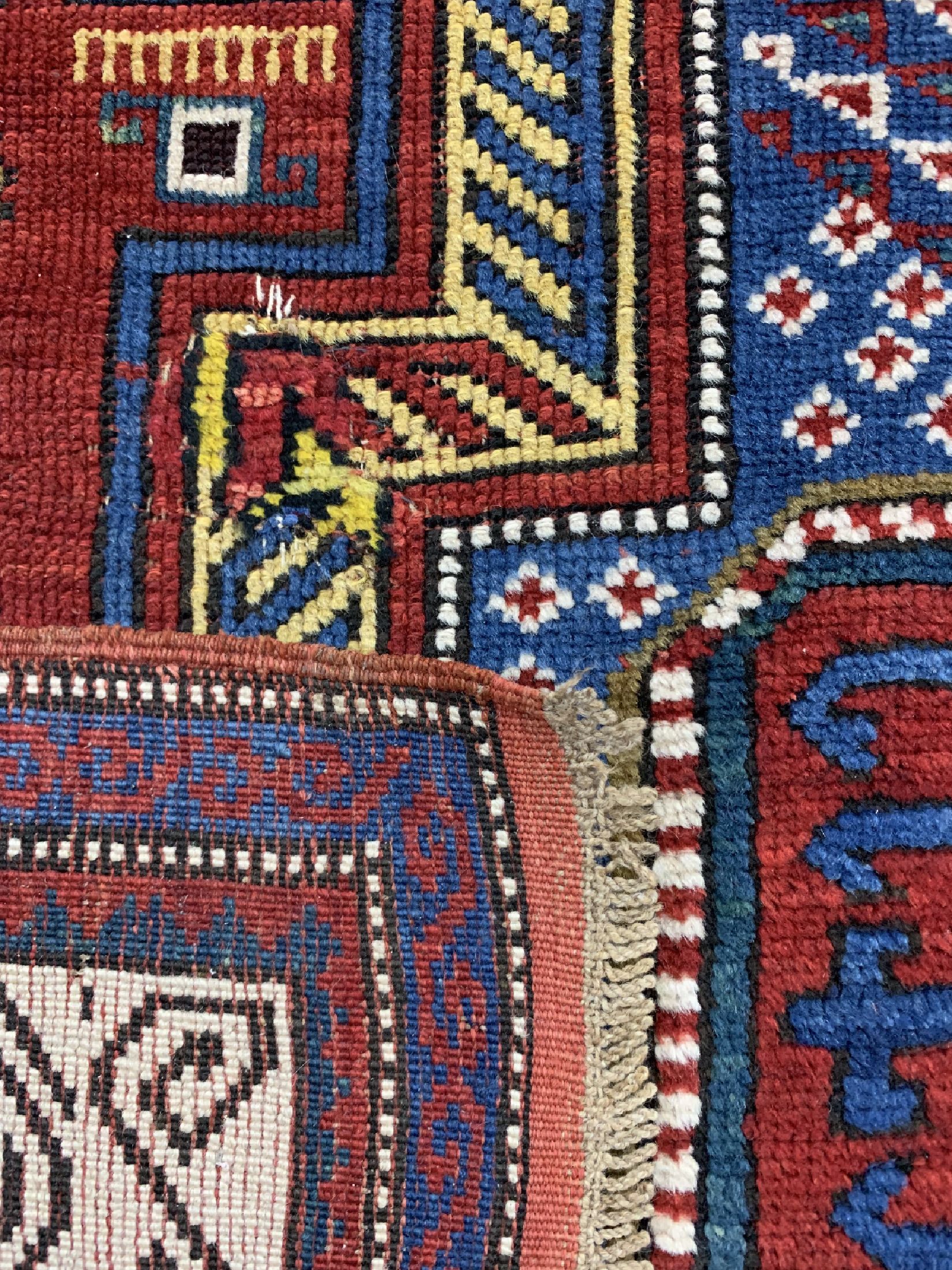 Detail f: Kazak antik, Kaukasus, um 1900, Wolle auf Wolle, ca. 380 x 130 cm, EHZ: 2, (kleine Restaurierung)