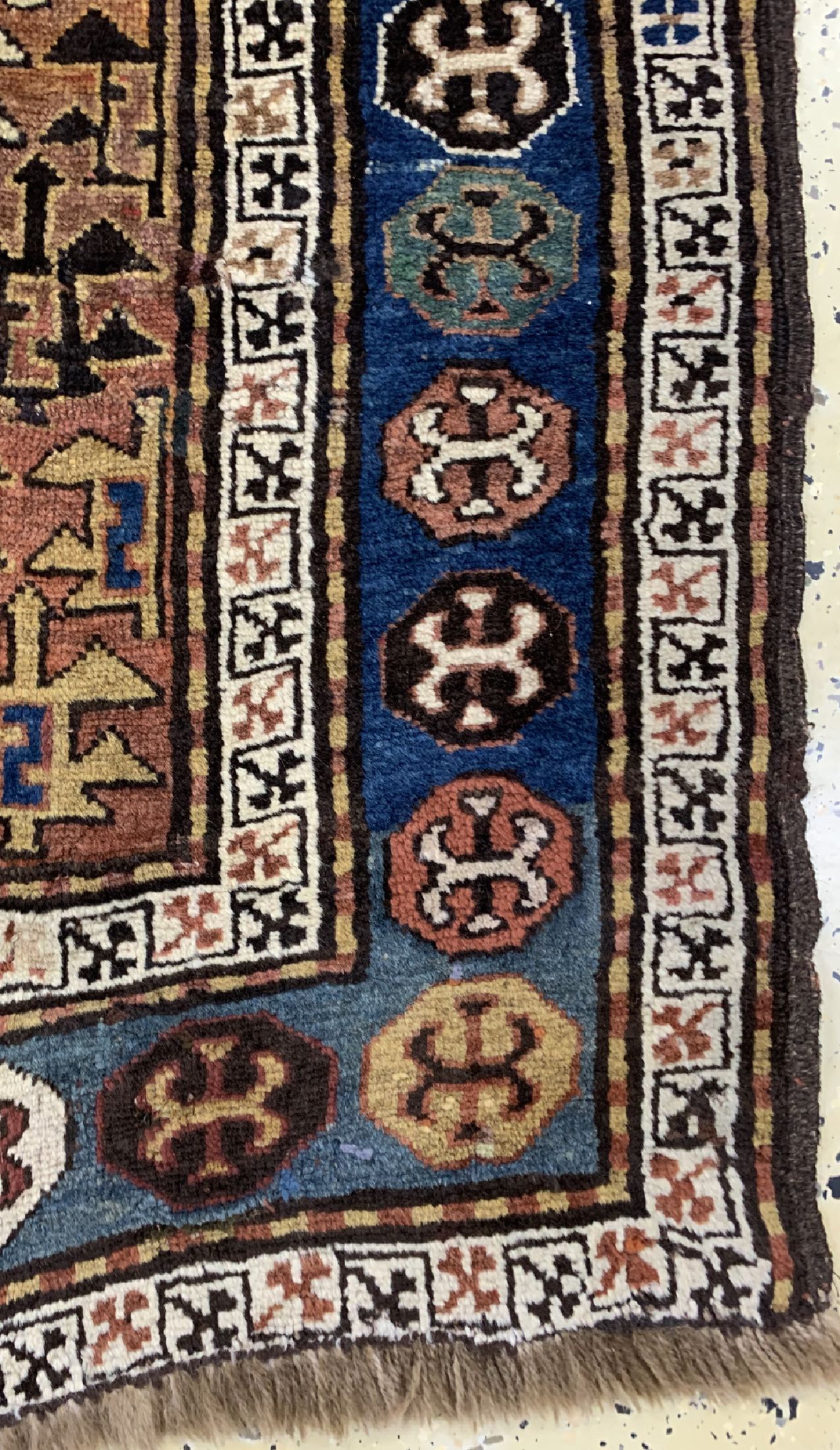 Detail a: Antiker Kazak, Kaukasus, um 1900, Wolle aufWolle, ca. 250 x 145 cm, EHZ: 3