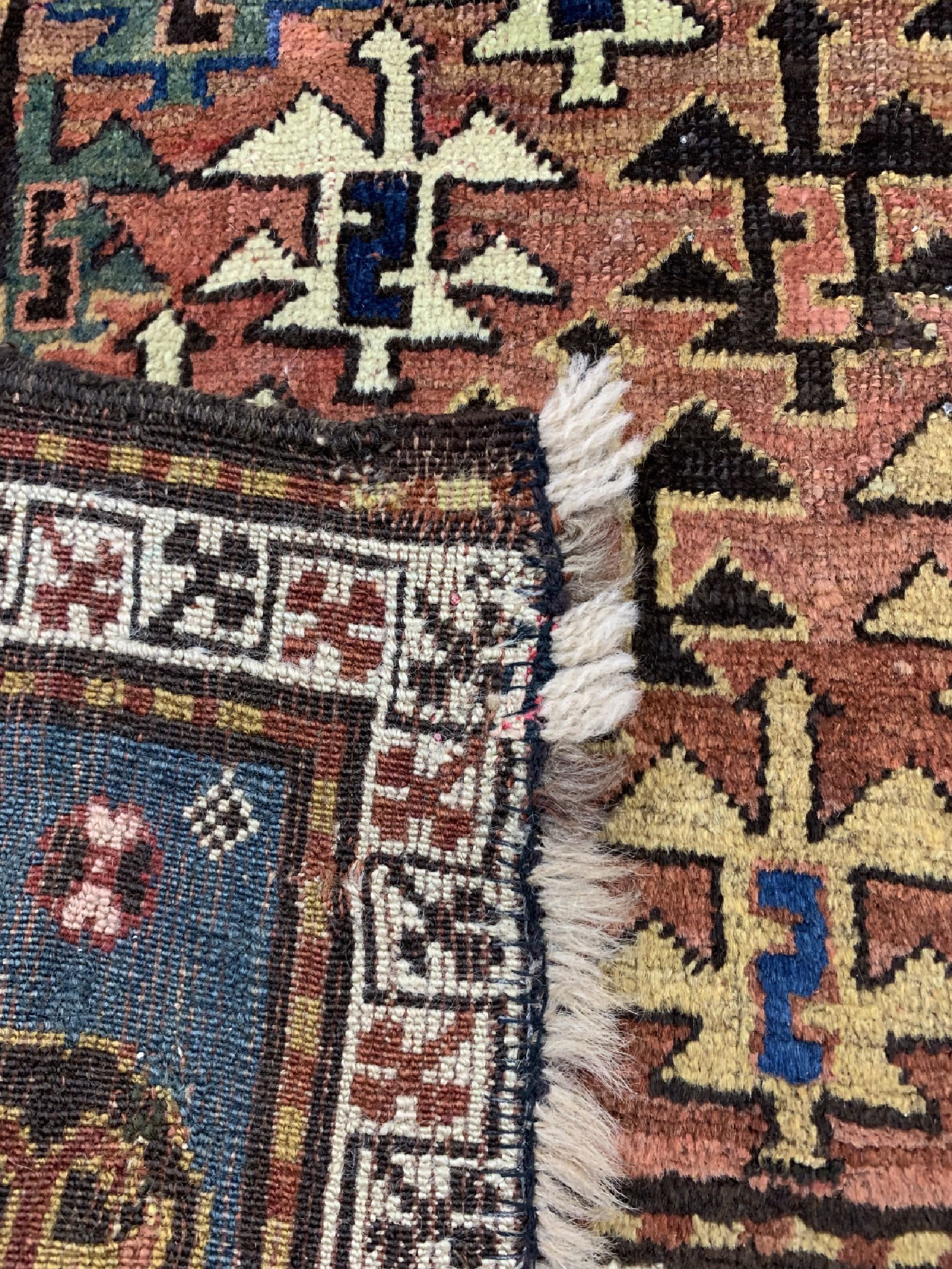 Detail e: Antiker Kazak, Kaukasus, um 1900, Wolle aufWolle, ca. 250 x 145 cm, EHZ: 3