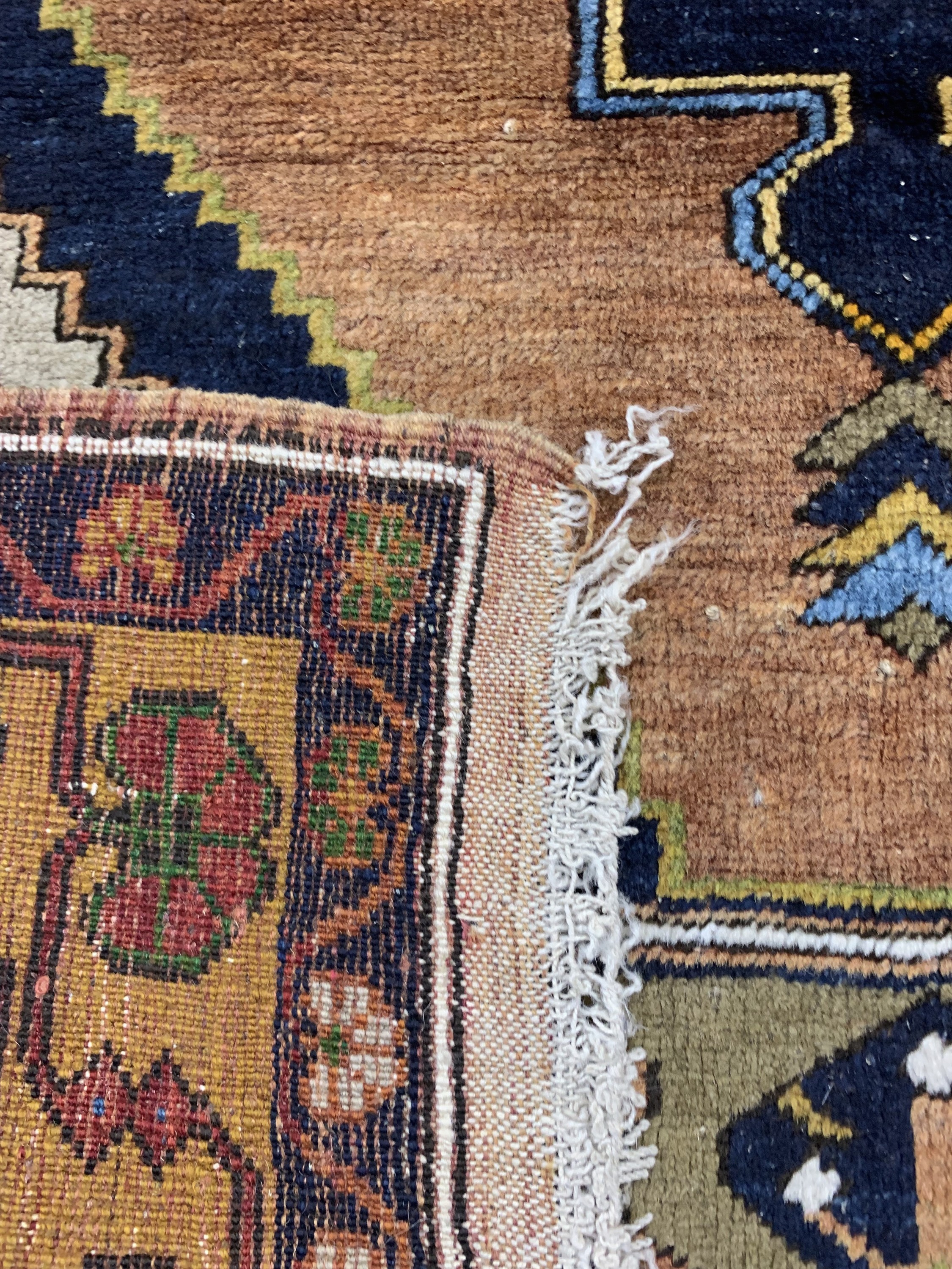 Detail e: Yahyali alt, Türkei, um 1940, Wolle auf Wolle, ca. 190 x 99 cm, EHZ: 2