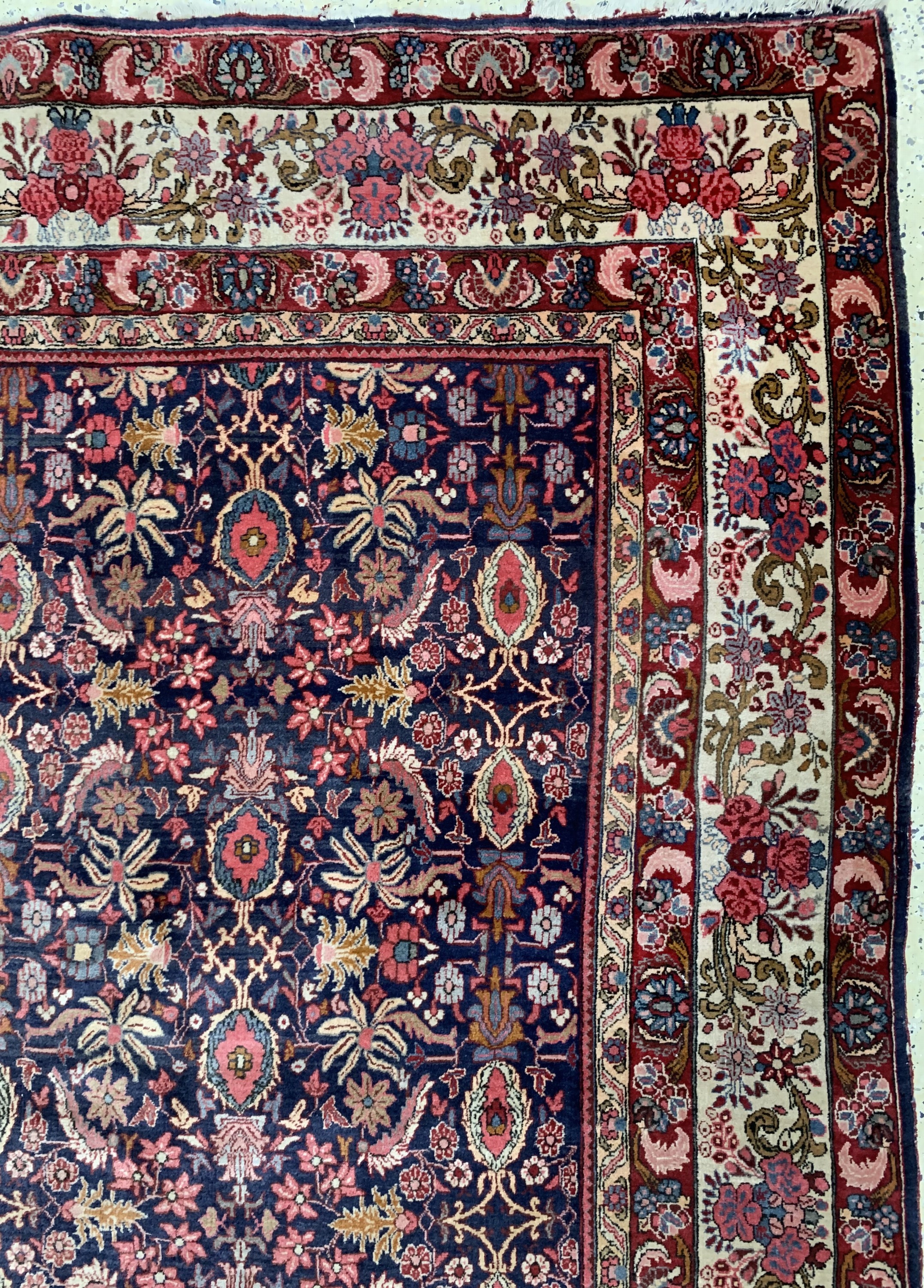 Detail b: Bidjar Kork fein, Persien, ca. 60 Jahre, Korkwolle auf Baumwolle, ca. 365 x 270 cm, verblasst, EHZ: 2, (kleine Reperatur)