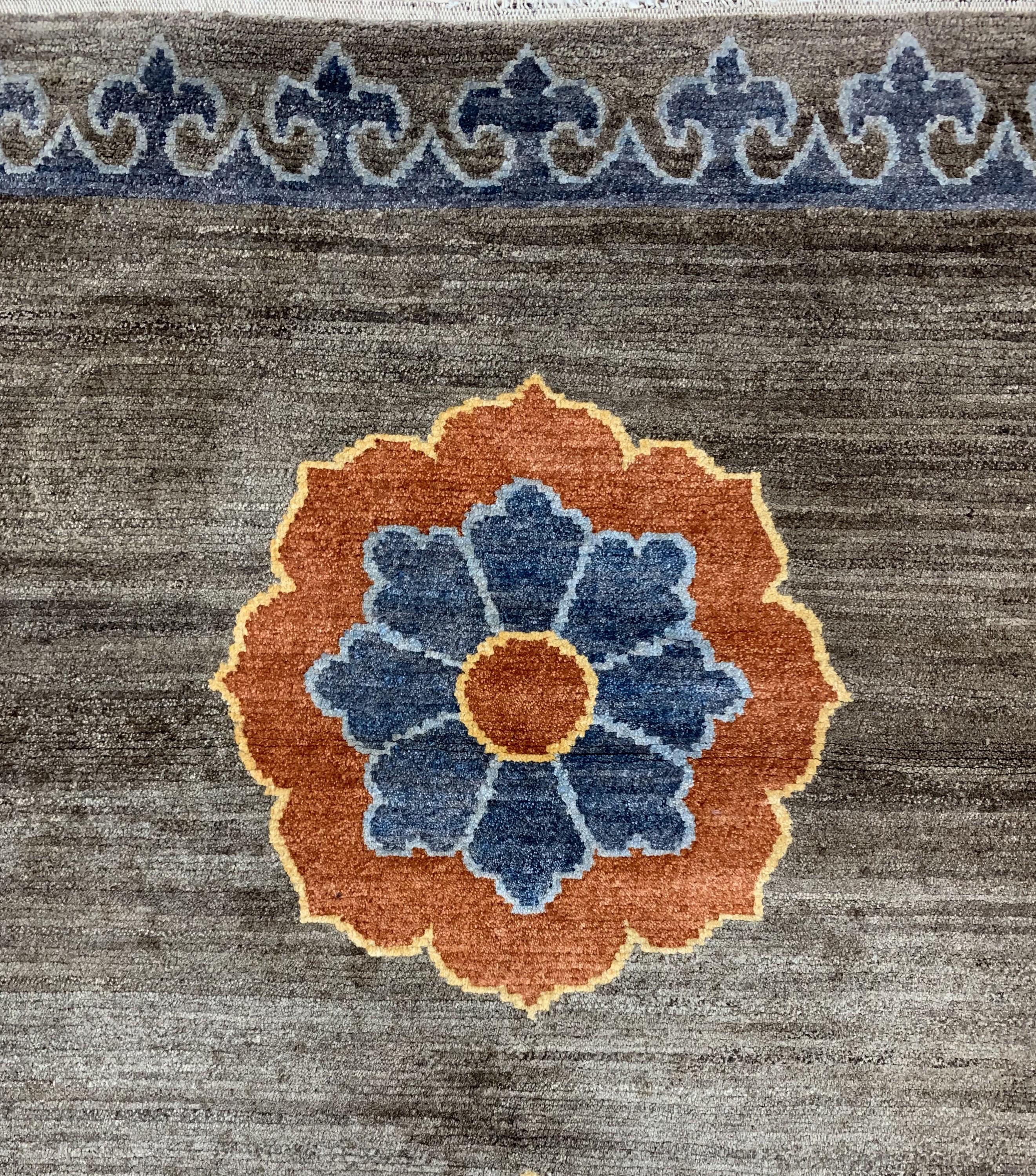 Detail b: Nepal alt, ca. 60 Jahre, Wolle auf Baumwolle, ca. 180 x 123 cm, EHZ: 1-2