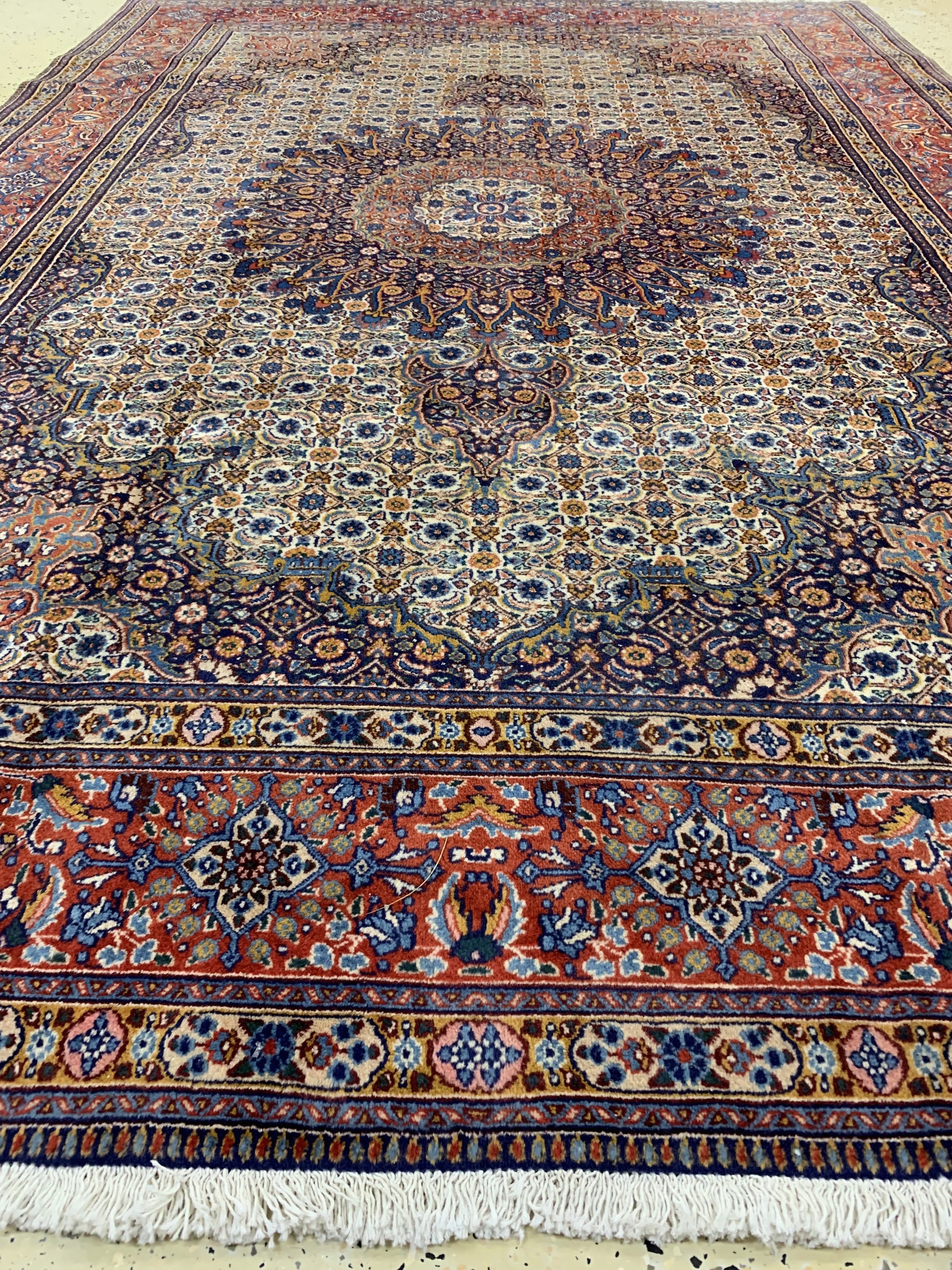 Detail d: Mud fein, Persien, ca. 50 Jahre, Korkwolle mit Seide, ca. 285 x 200 cm, EHZ: 2