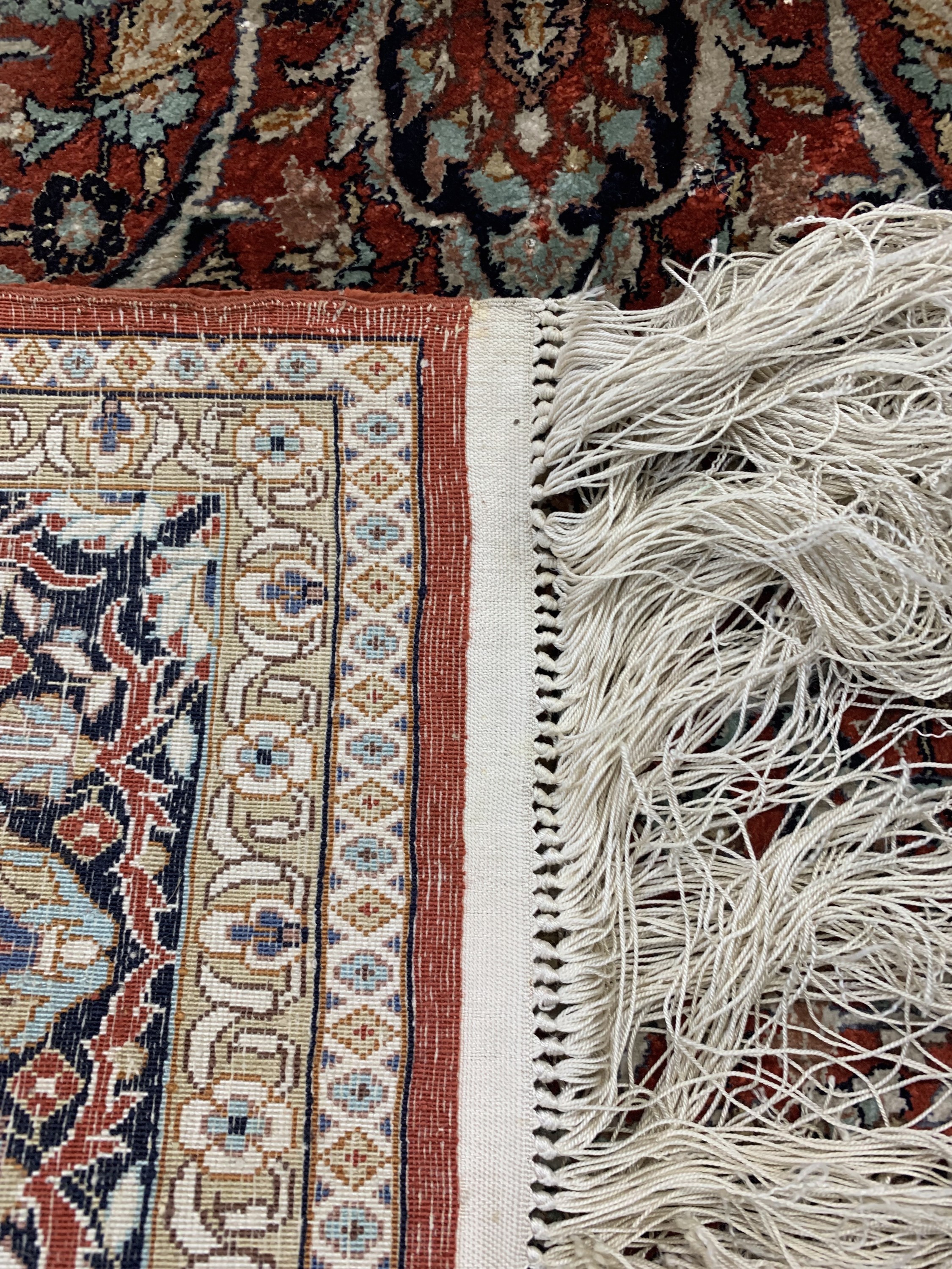 Detail d: Hereke Seide, China, ca. 40 Jahre, reine Naturseide, ca. 155 x 90 cm, Reinigungsbedürftig, EHZ: 1-2