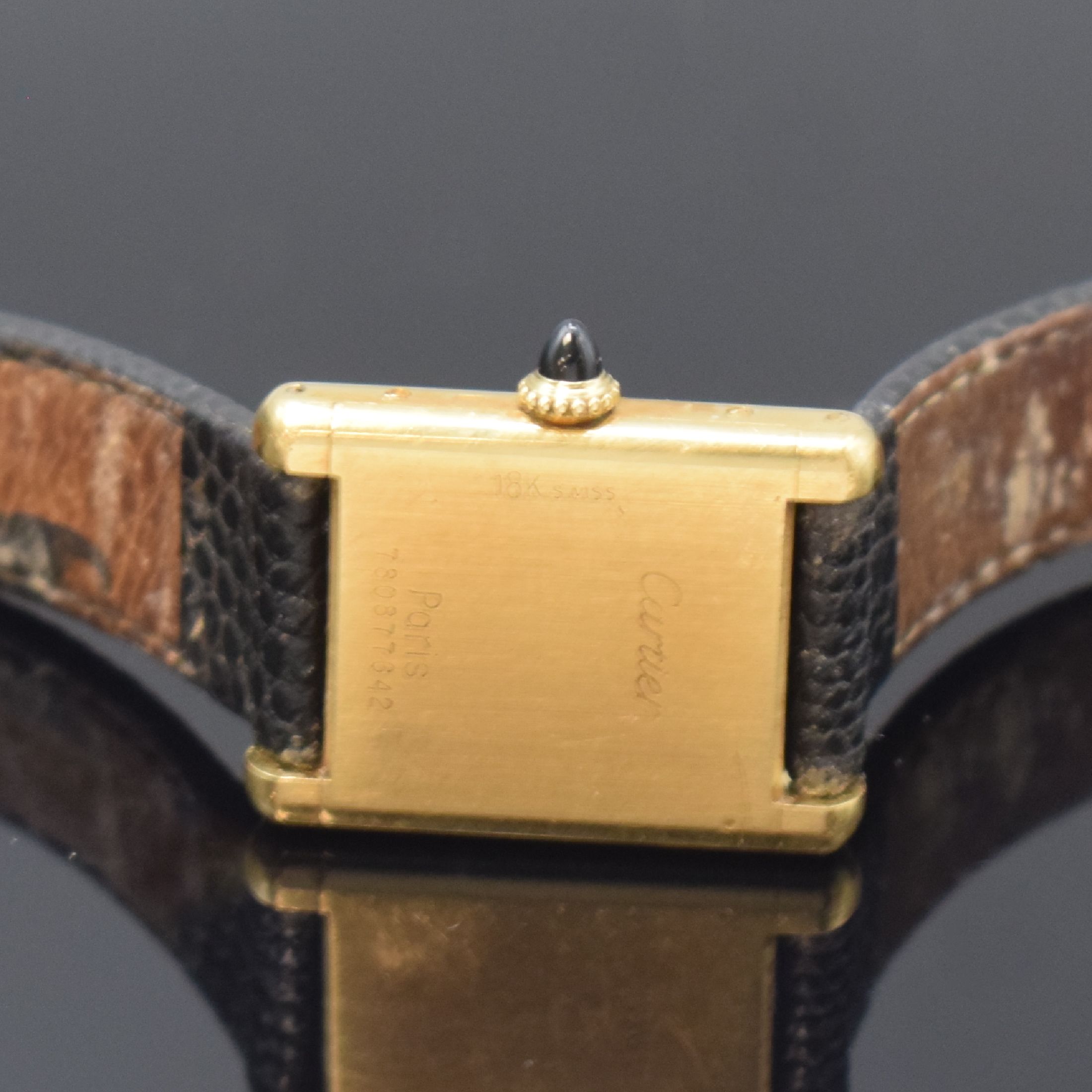 Detail c: CARTIER Tank Damenarmbanduhr in GG 750/000, Schweiz um 1980, Handaufzug, rechteck. Geh., seitl. 4-fach verschr., Schmuckkrone, versilb. Zifferbl. m. ...
