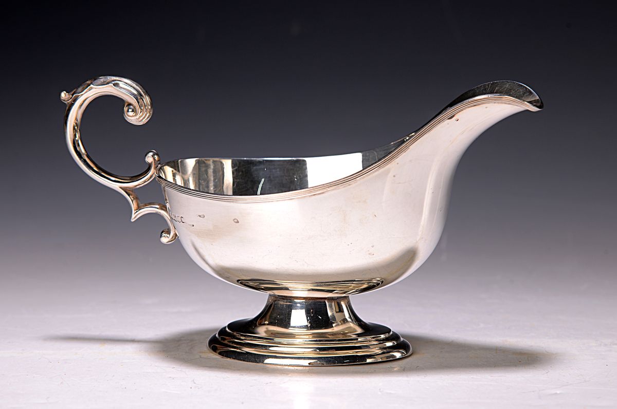 Sauciere, England, London, Sterling Silber, Empirestil, H. ca. 11cm, ca. 180 g.
