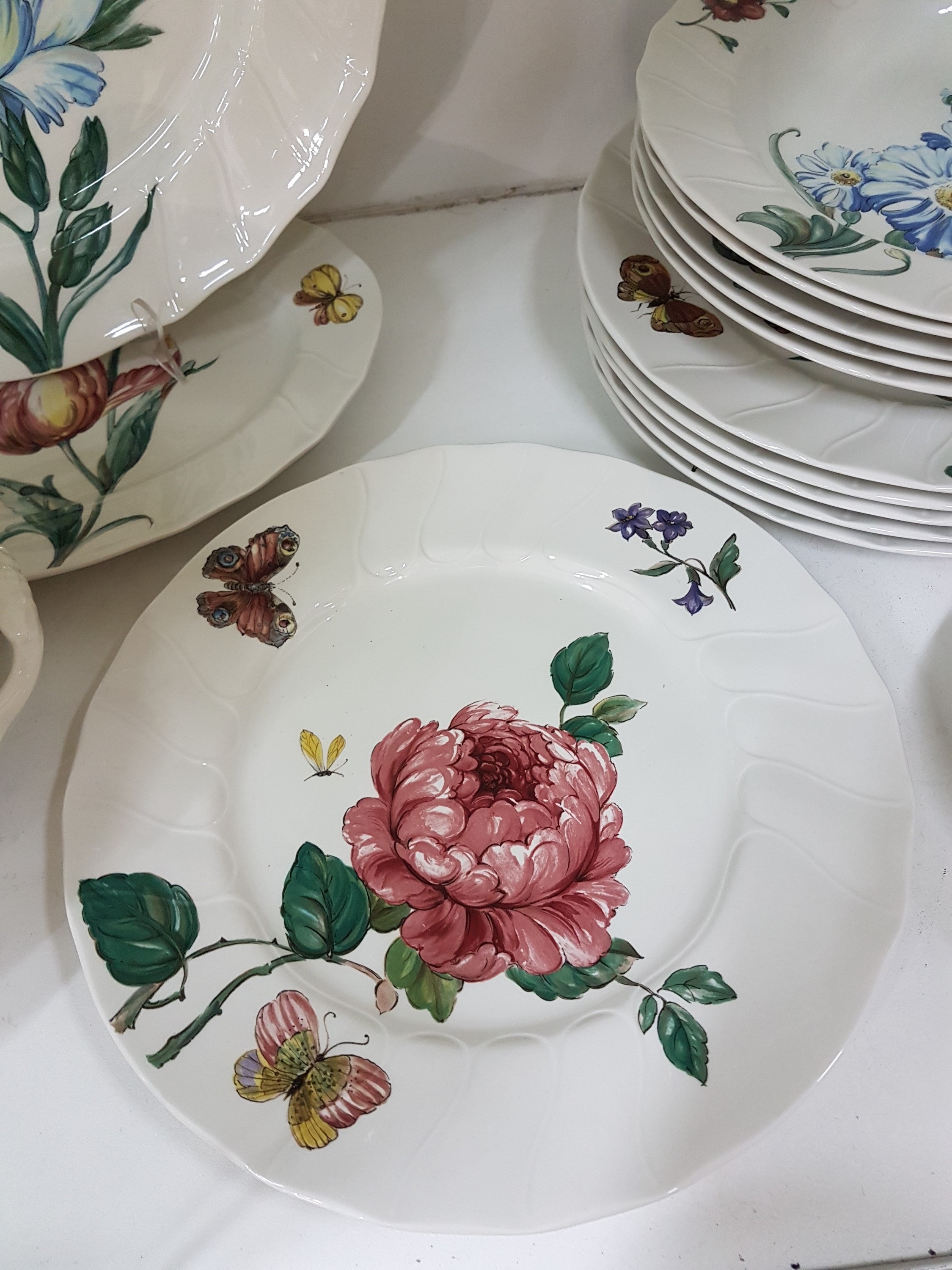 Detail i: Kaffee-, Tee- und Speiseservice, Villeroy & Boch Luxembourg, Dekor: Bouquet, Kaffeekanne, Teekanne, Zuckerdose, Milchkännchen, 6 Kaffeetassen mit ...
