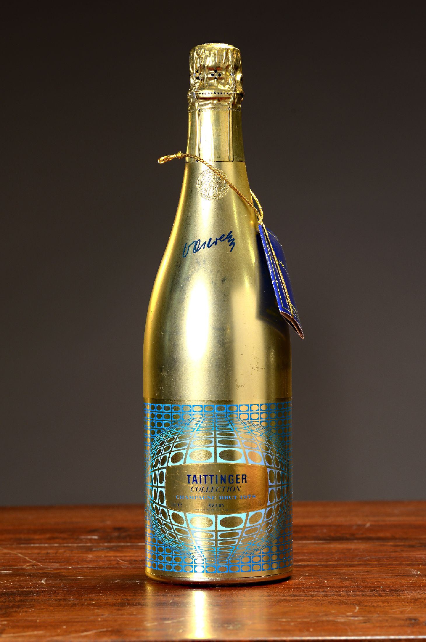 1 Flasche 1978 Taittinger Collection Victor Vaserely, Champagne, Brut, Künstleredition, ca. 75cl, 12% Vol., berieben